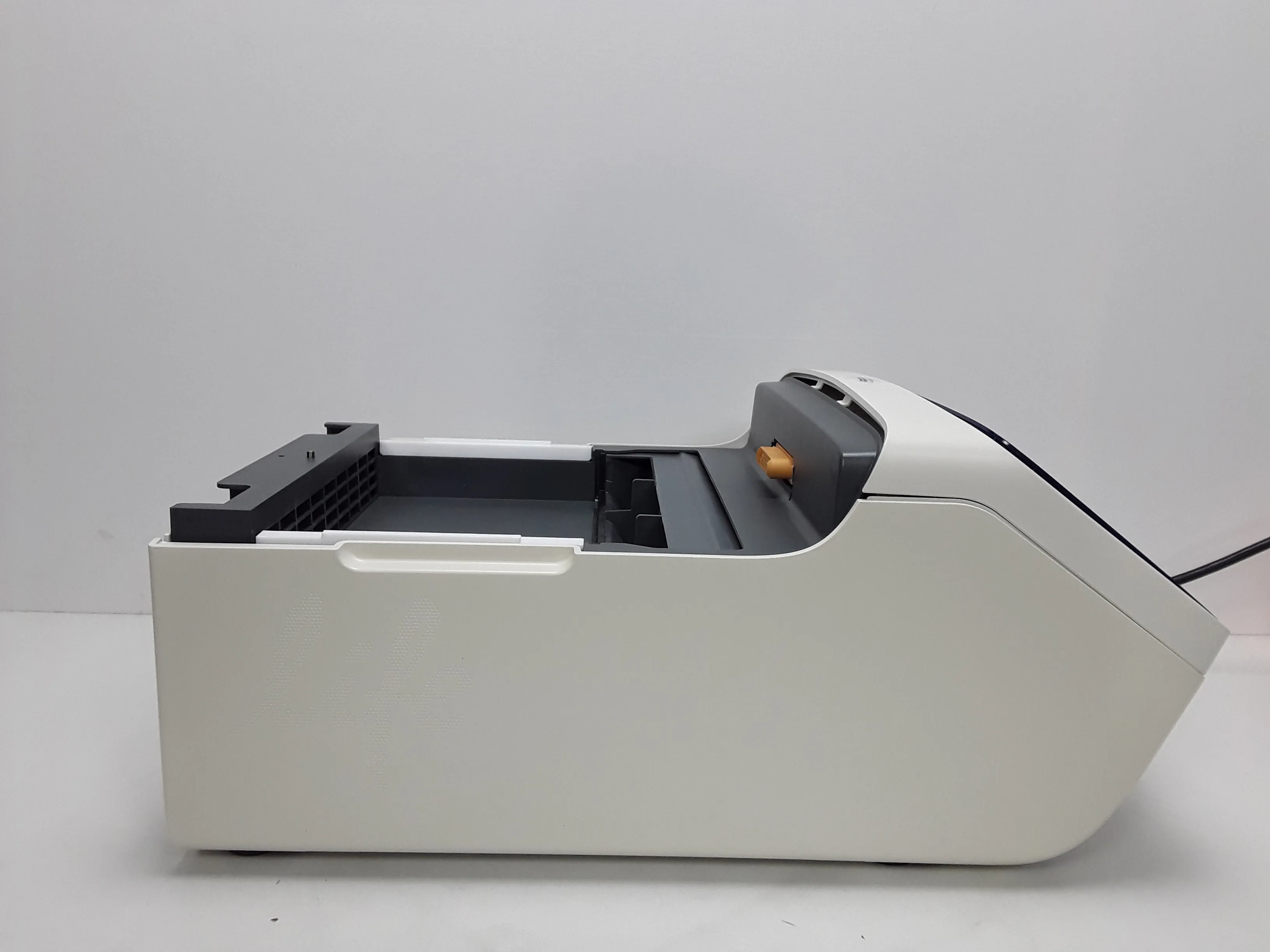 Applied Biosystems ProFlex Base 4483636 Molecular Biology Real Time PCR System