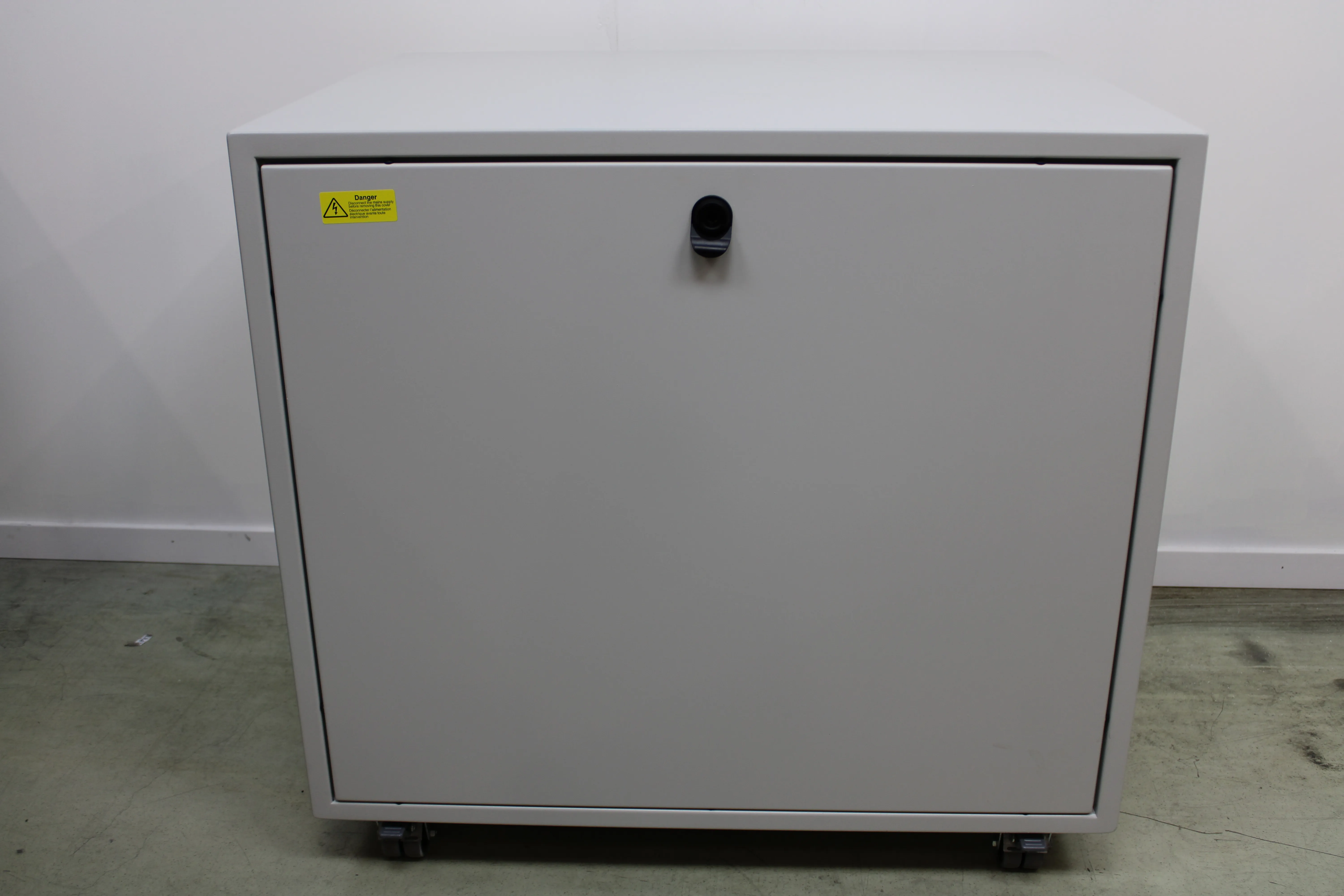 Peak Scientific Genius 1022 Nitrogen Generator for Thermo Fisher Scientific LC-MS/MS Applications