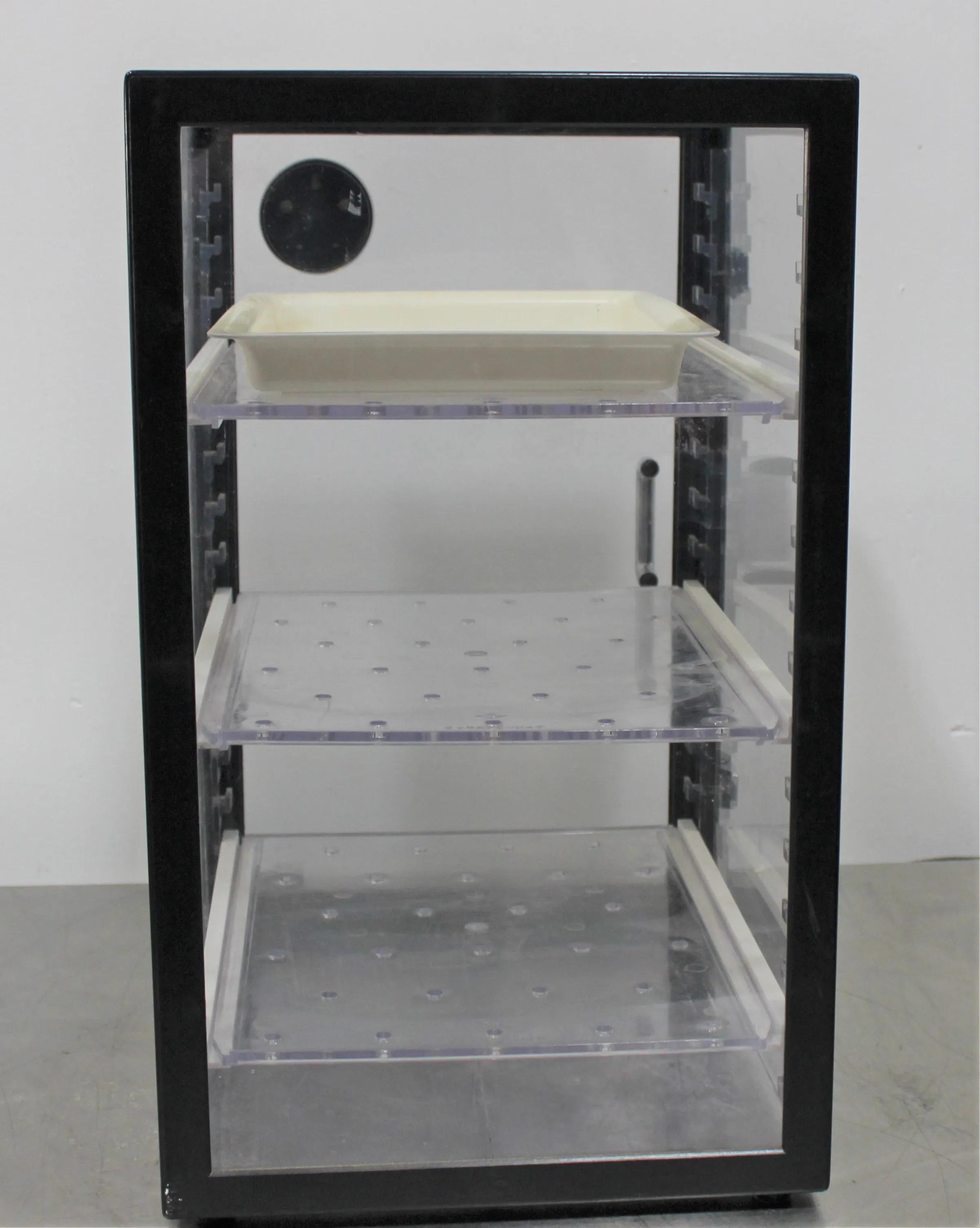 Sanplatec Dry Keeper Desiccator Cabinet