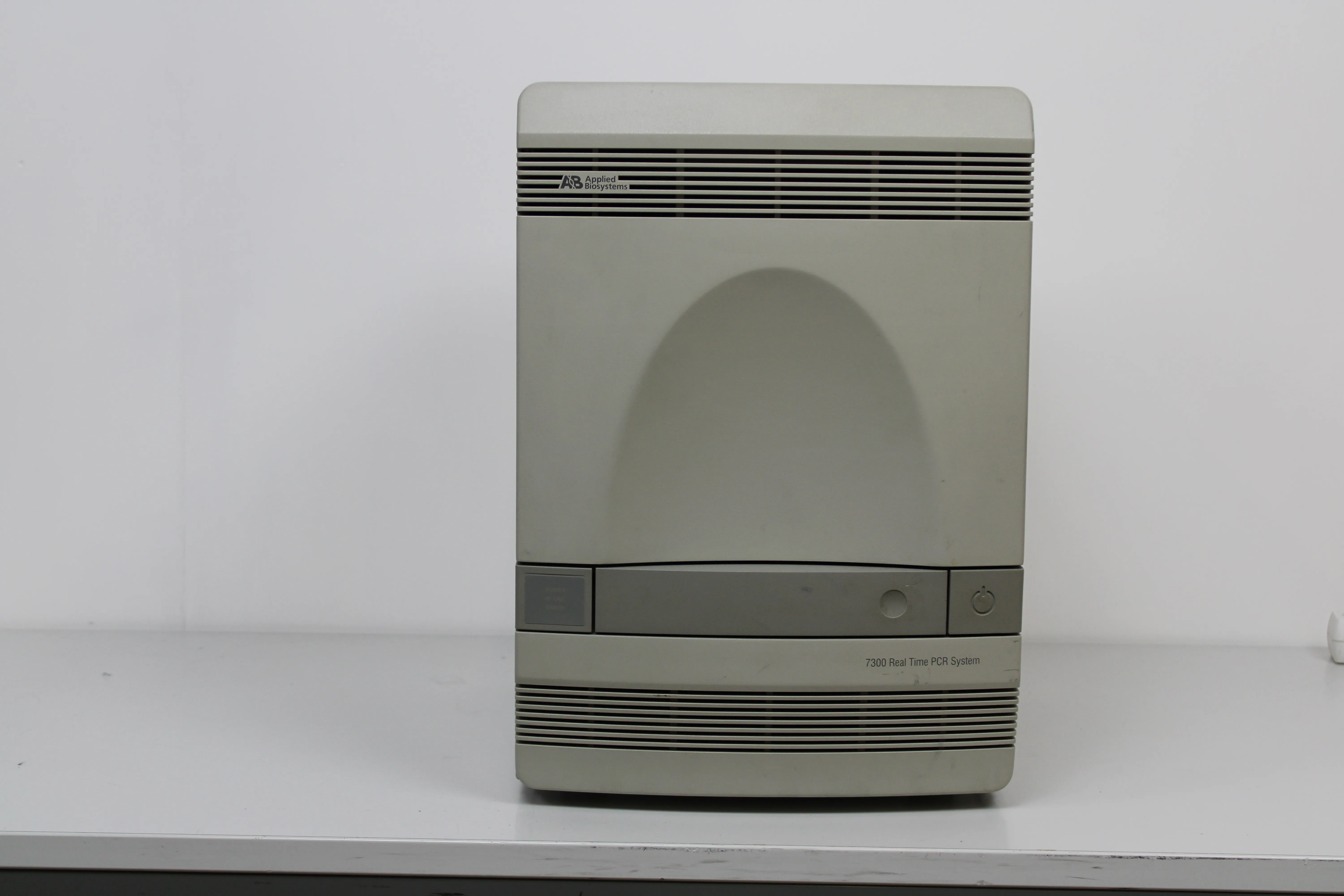 Applied Biosystems Real-Time PCR System 7300