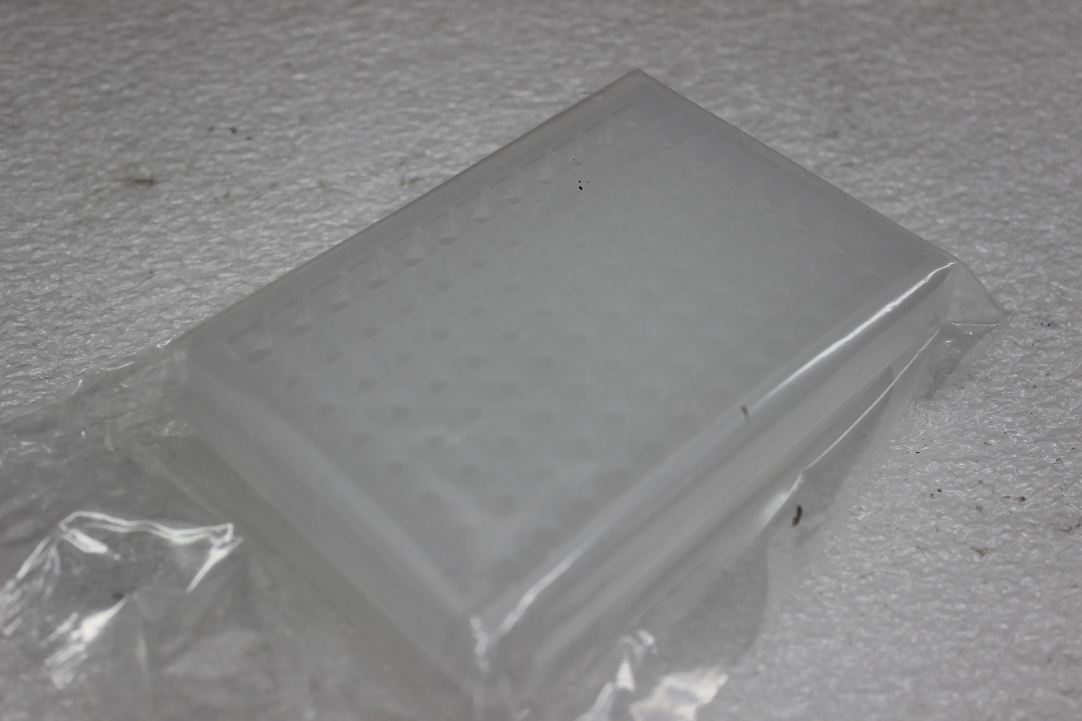 Thermo Scientific 96-Well Plate 200uL 97002540 - Pack of 48 (New other)