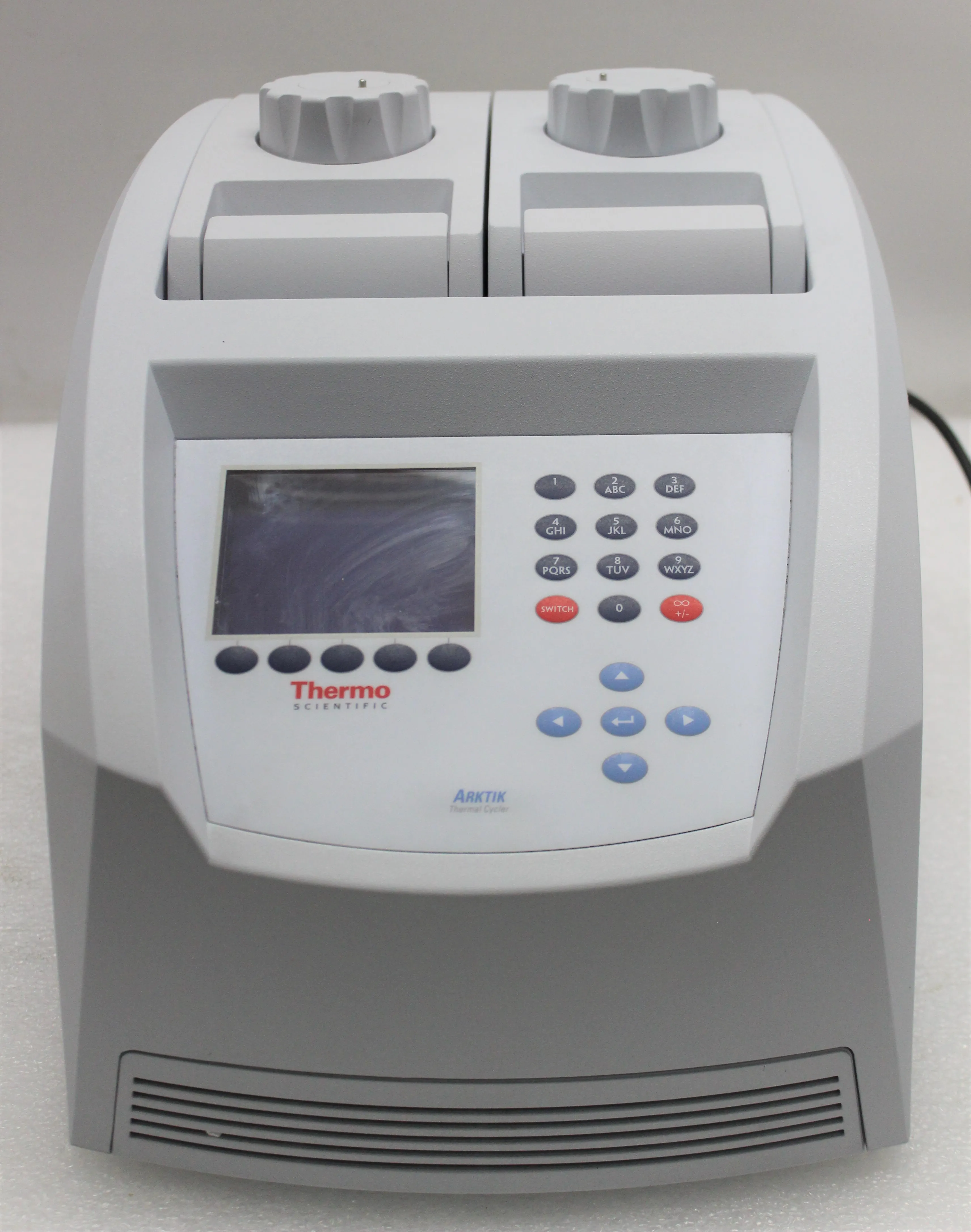 Thermo Scientific Arktik Thermal Cycler PCR Machine AKC481200935