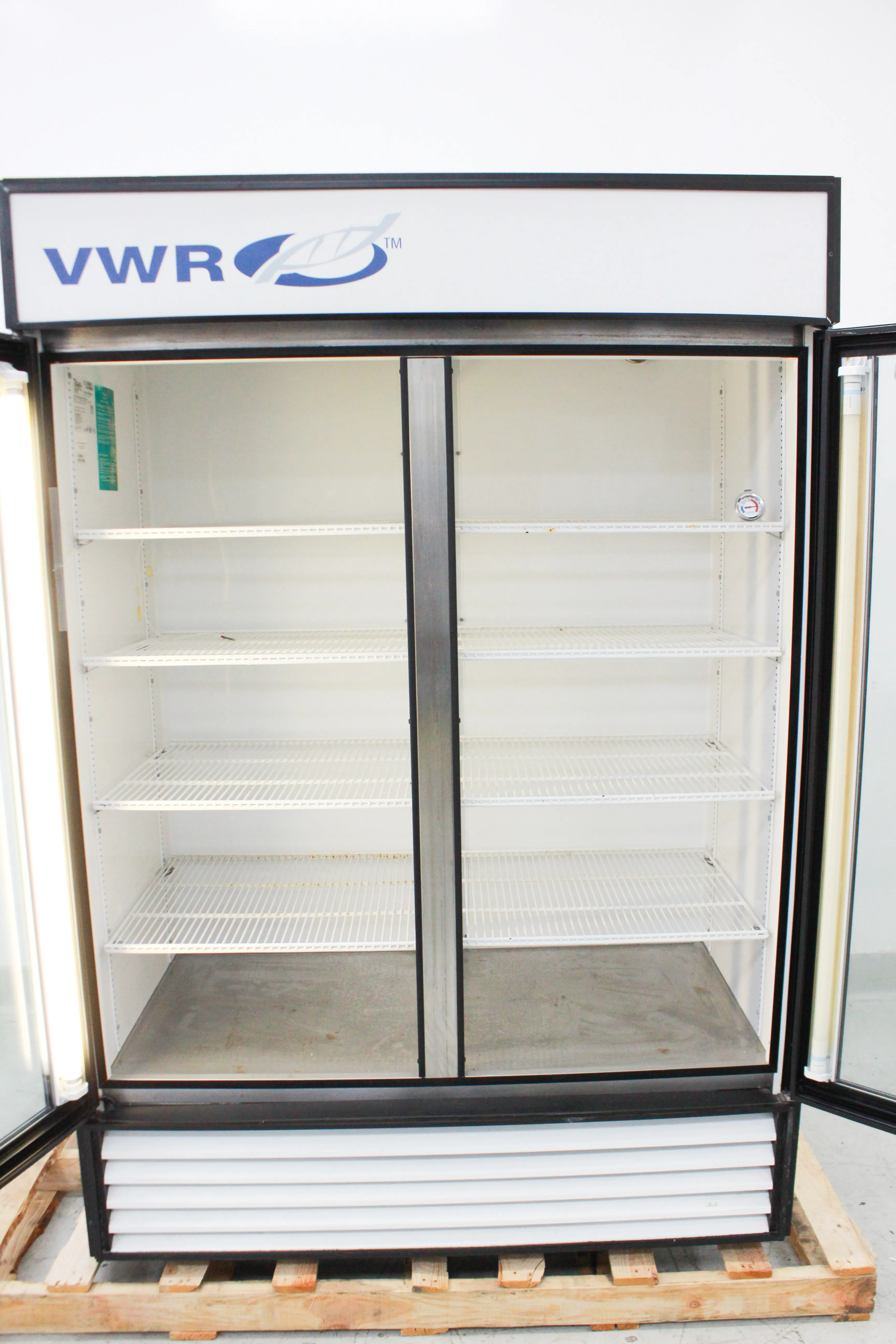 VWR True GDM-49 Glass Door Merchandiser Refrigerator 49 cubic foot Interior with 2 Glass Doors