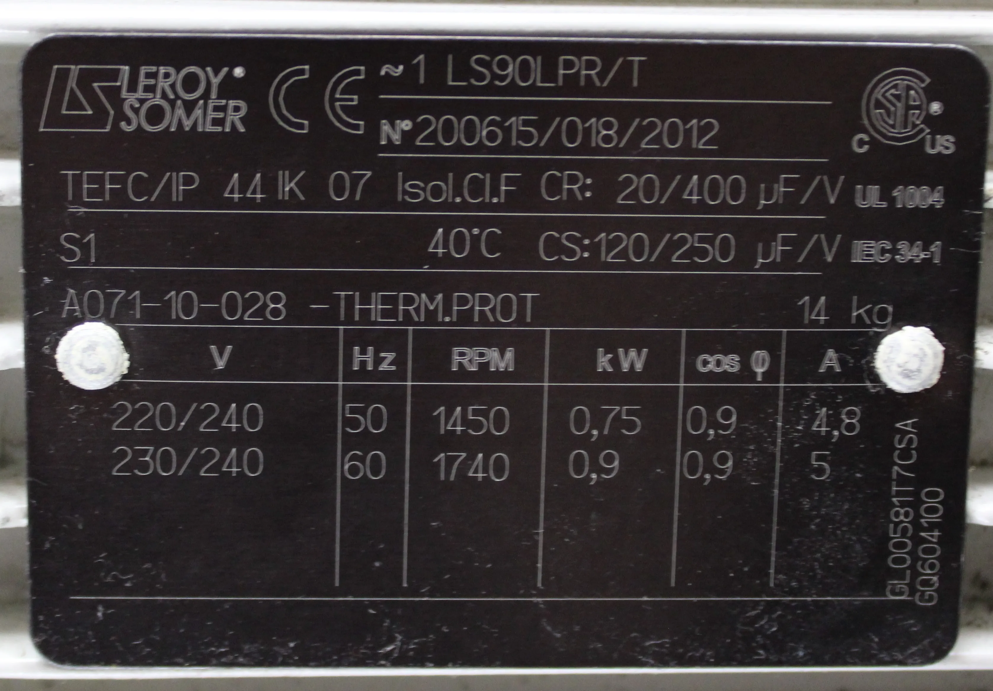 Edwards E2M28 Oil-Sealed Rotary Vacuum Pump 230V 50Hz/60Hz