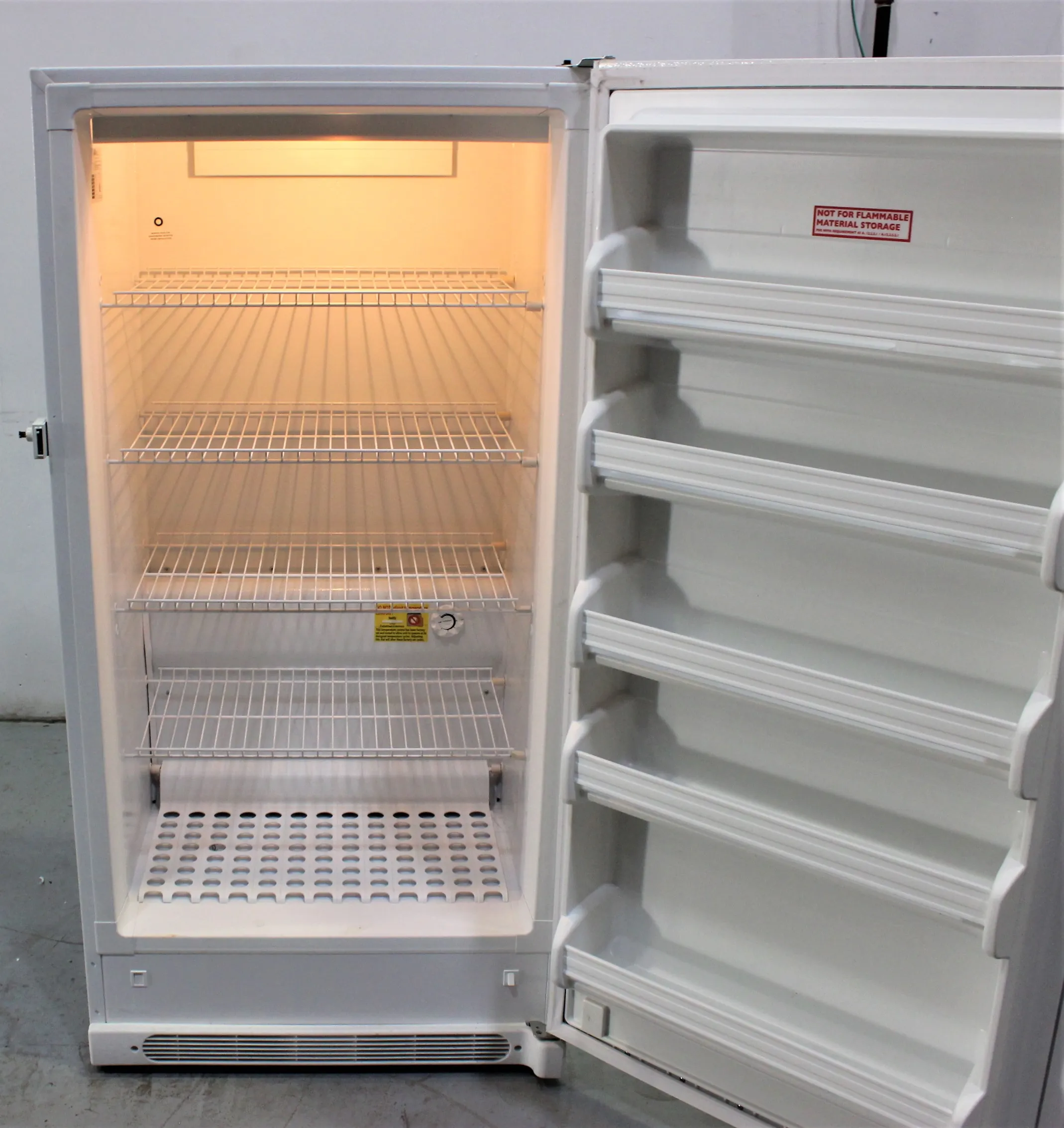 LabRepco FUTURA Silver Series Solid Door Refrigerator LABH-17-SD Used