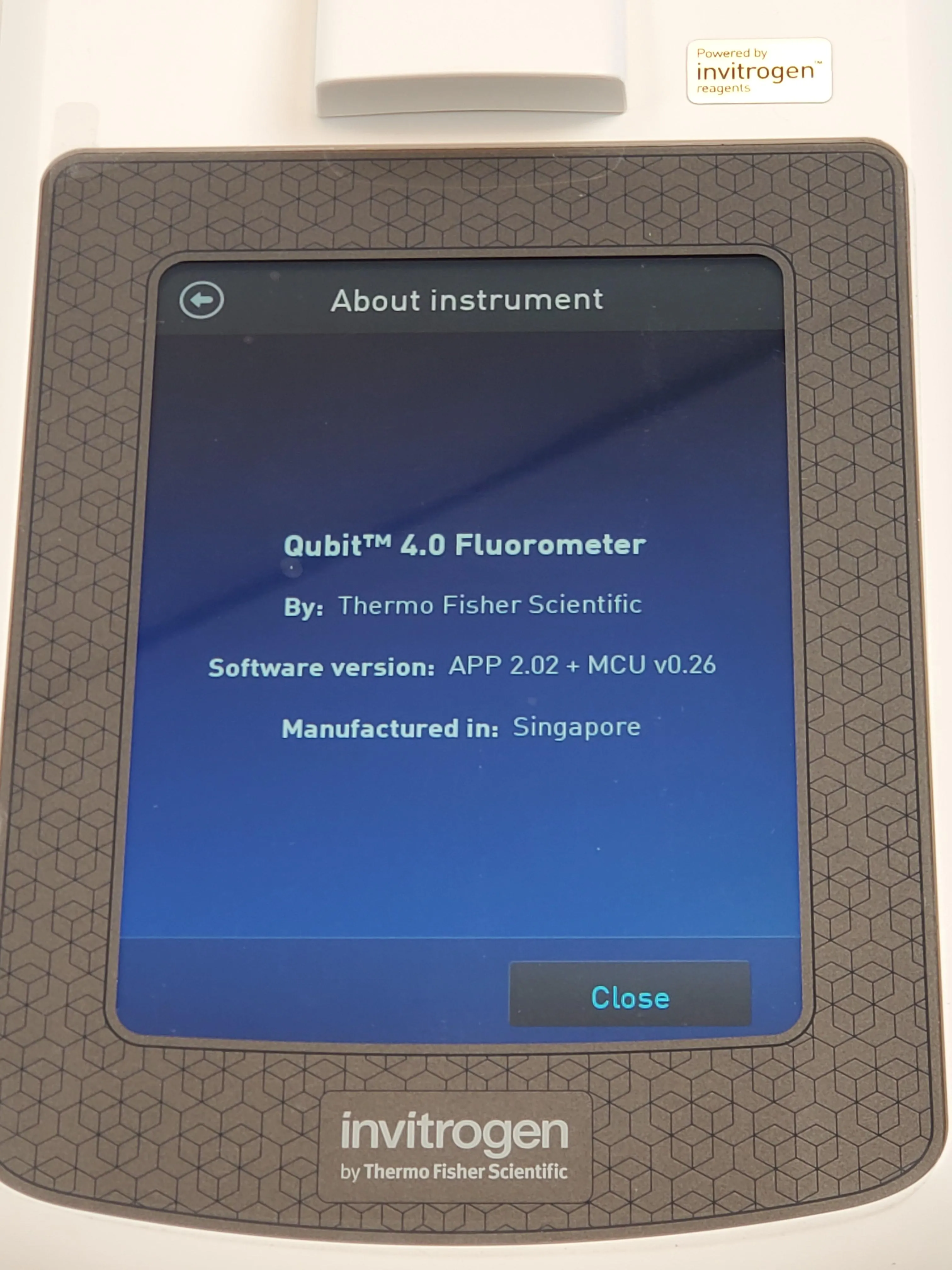 Invitrogen Qubit 4 Fluorometer DNA Synthesizer