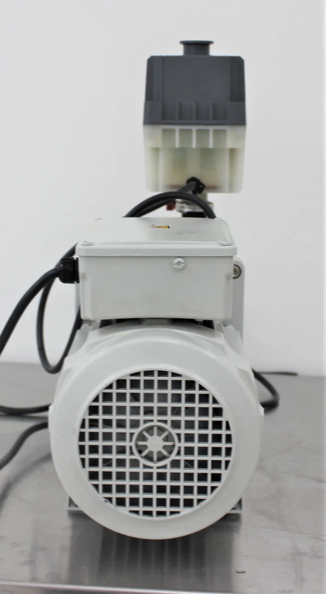 Edwards E1M18 Vacuum Pump