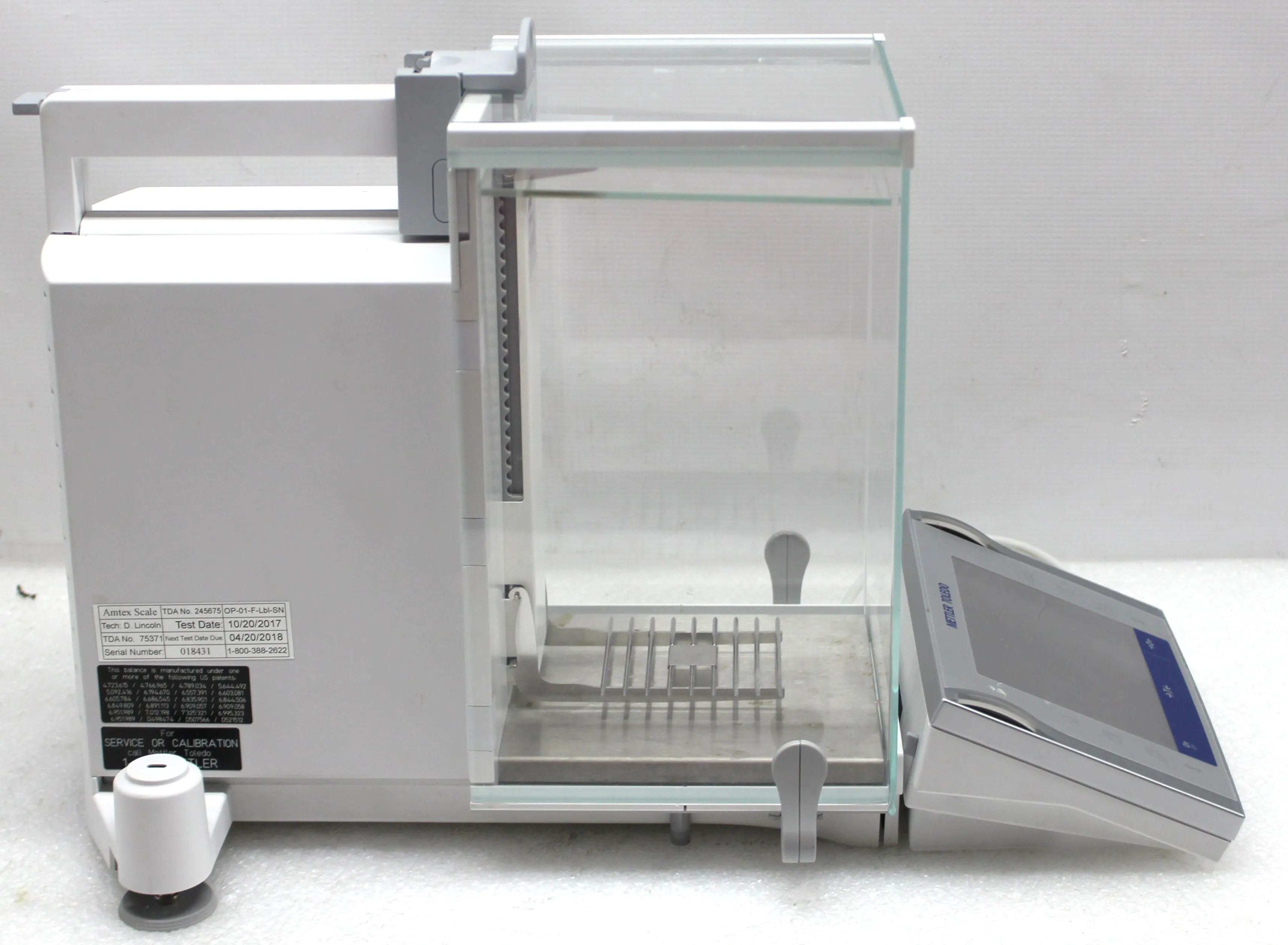 Mettler-Toledo XP105 Delta Range Analytical Balance