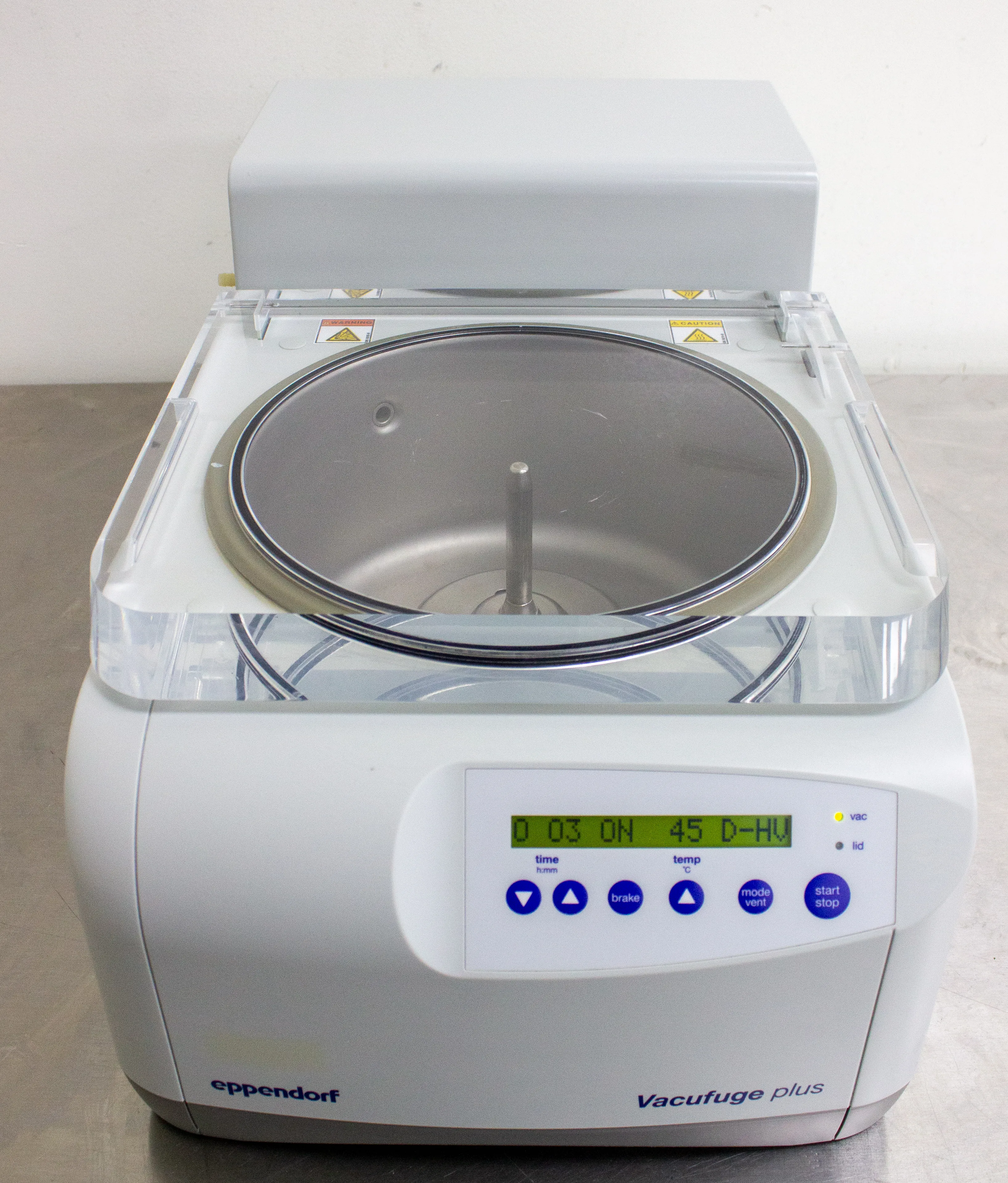 Eppendorf 5305 Vacufuge Plus Concentrator System