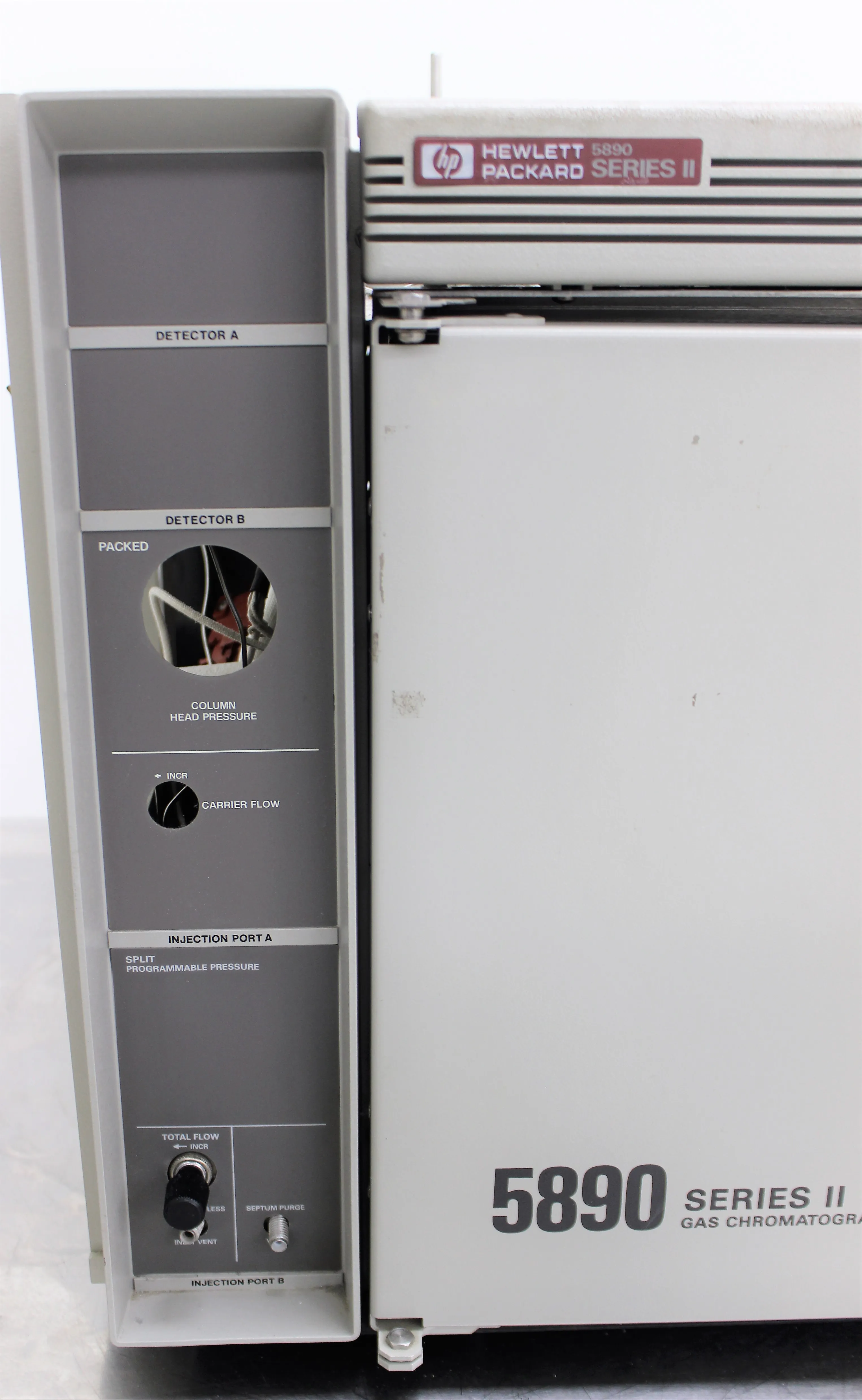 HP 5890 Series II Gas Chromatograph - For Parts or Not Working (AS-IS, Error EPPB Safety Shutdown)