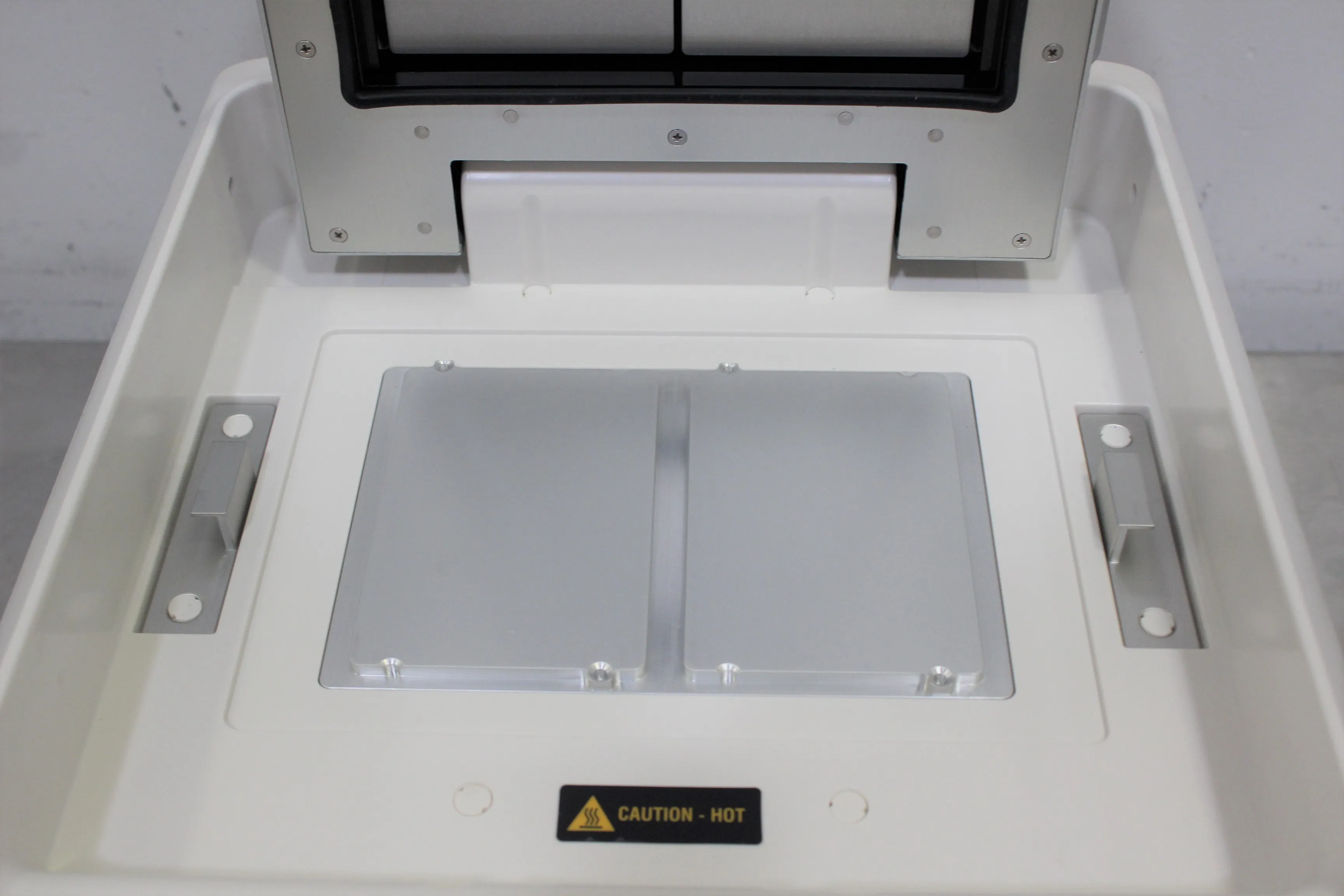 Applied Biosystems 4483636 ProFlex 2xFlat PCR System