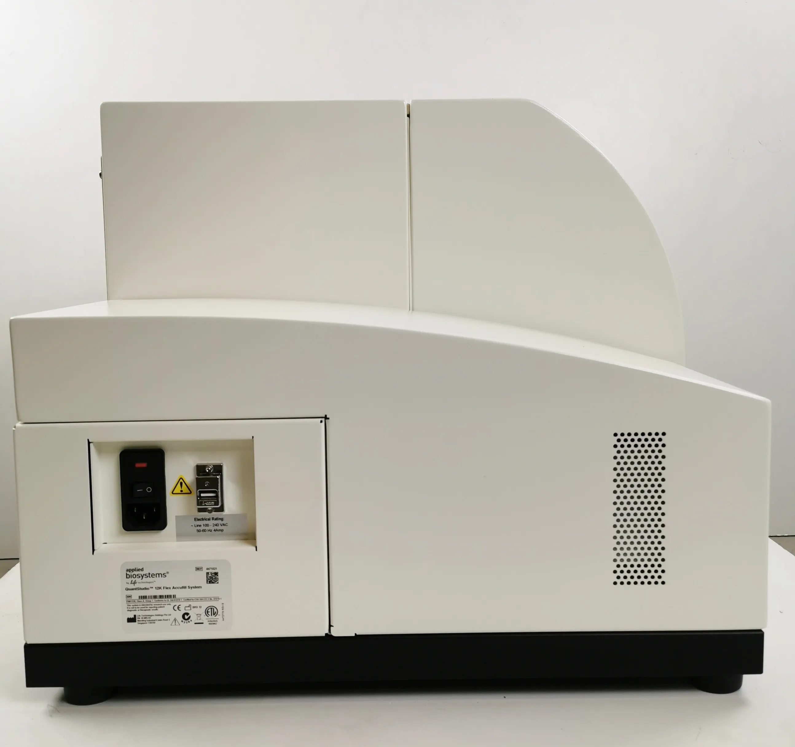 Applied Biosystems OpenArray AccuFill Instrument