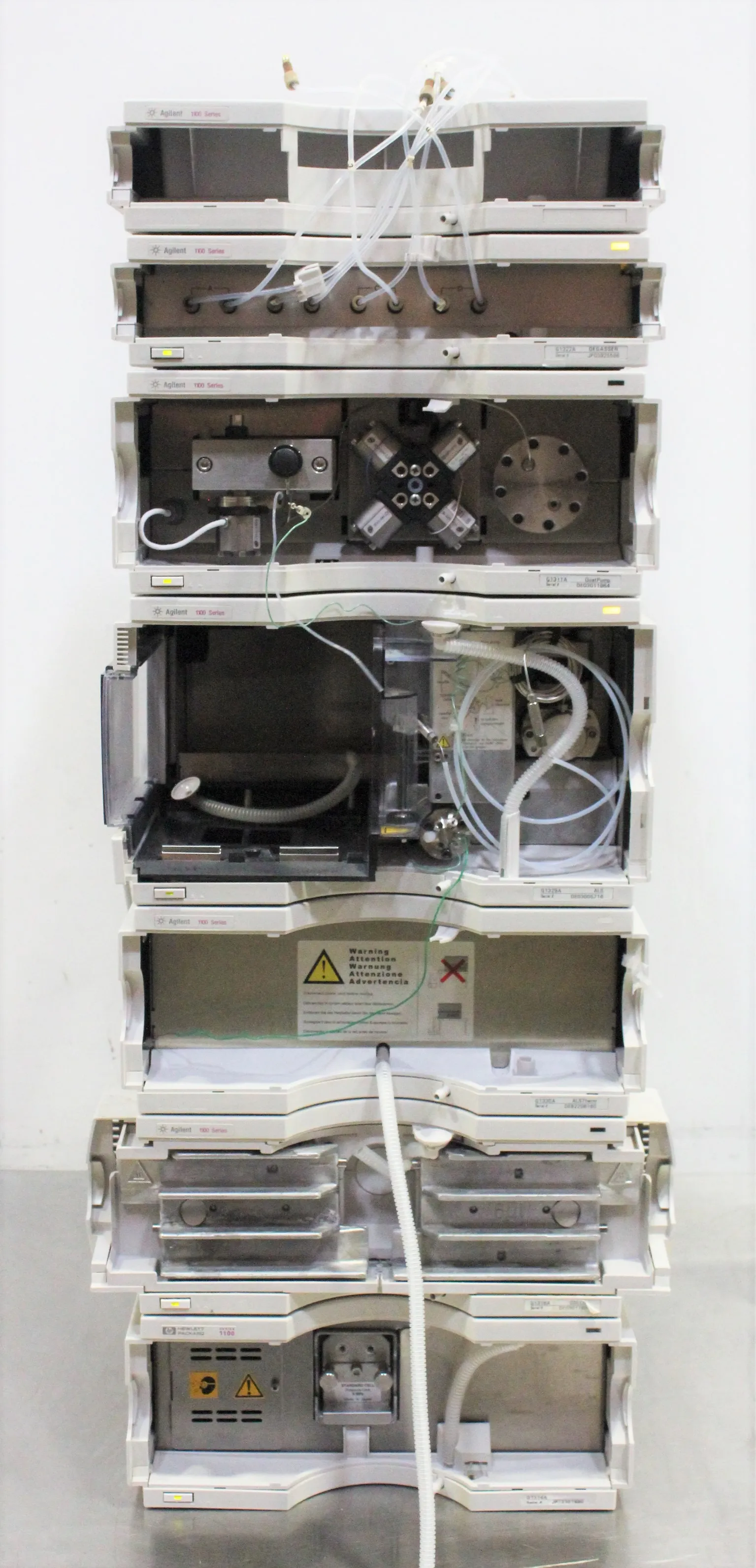 Agilent 1100 Series HPLC System with Vacuum Degasser and Variable Wavelength Detector