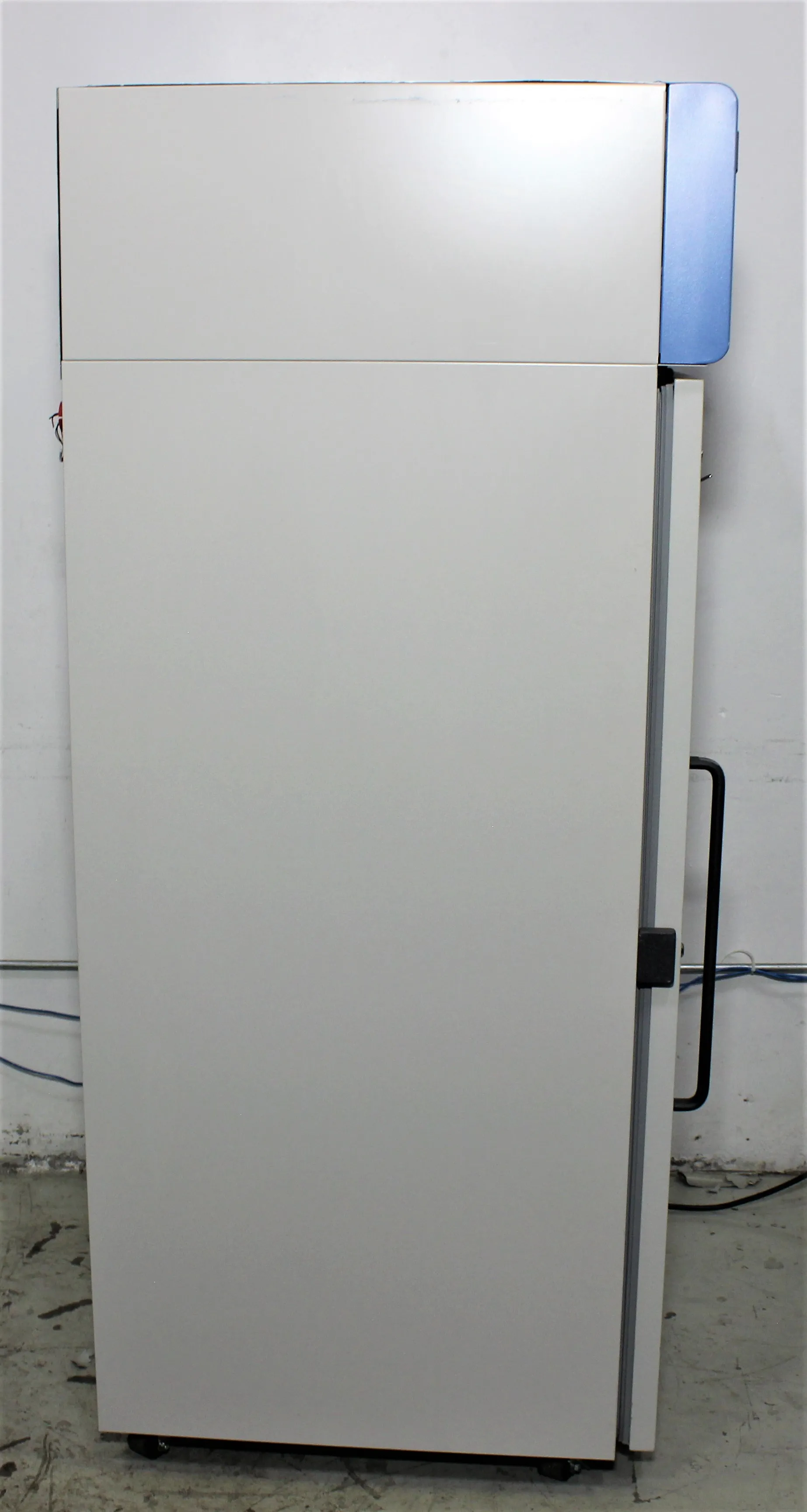 Thermo Scientific High-Performance Lab Freezer UGL302A