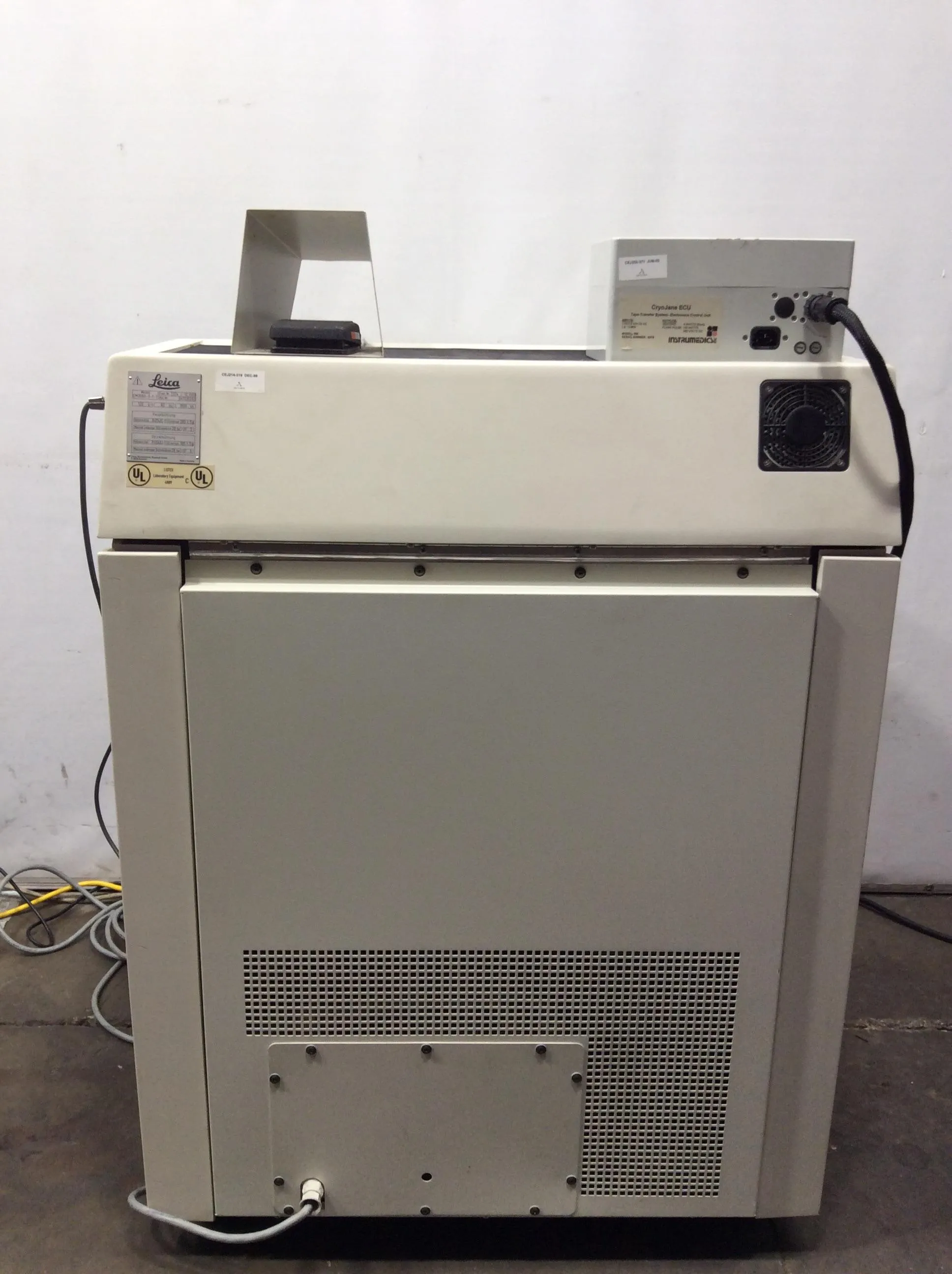 LEICA CM3050 -3-1-1 Microtome Cryostat