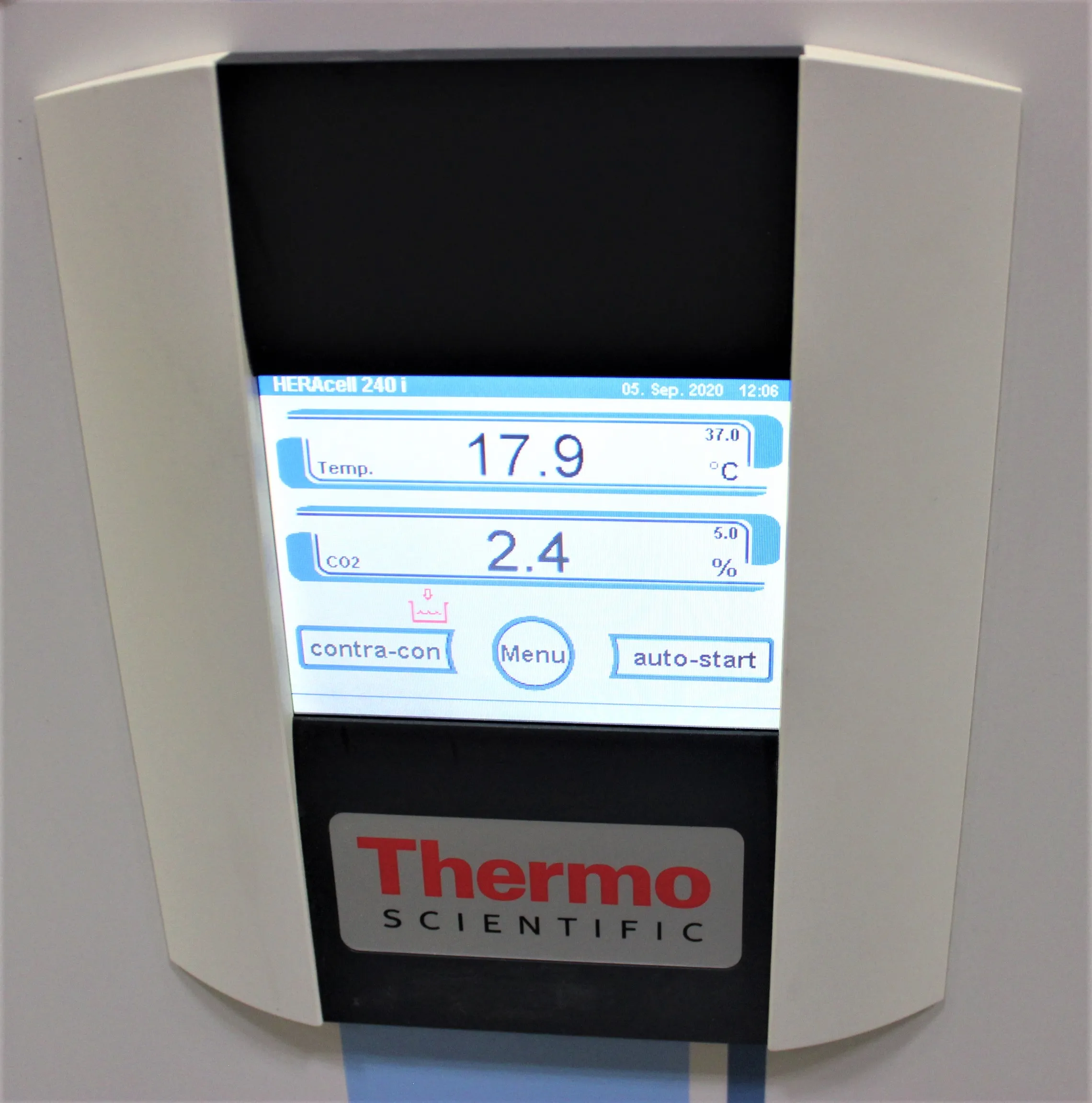 Thermo Scientific Heracell 240i CO2 Incubator - Seller refurbished 30-day warranty