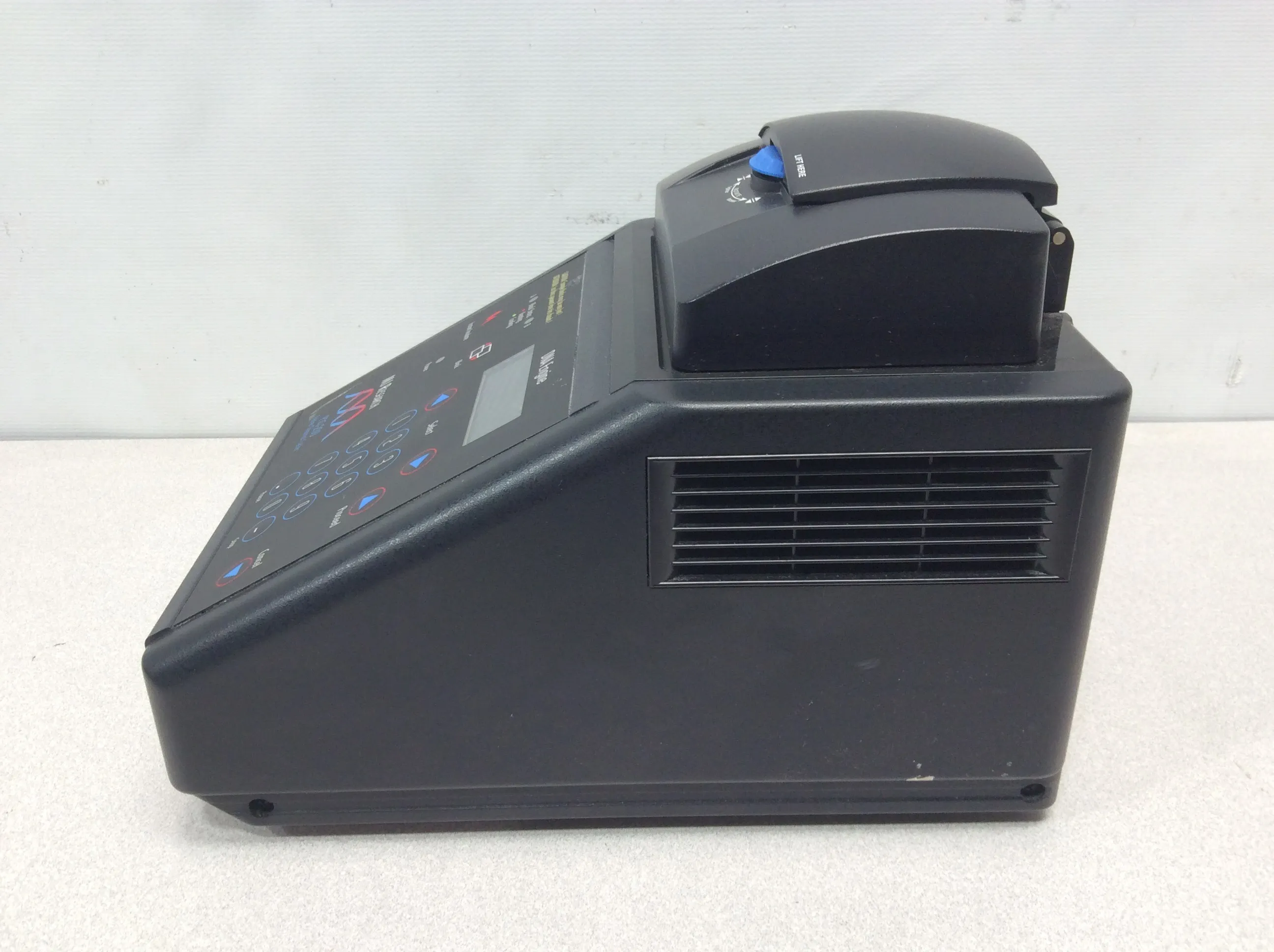 MJ Research PTC-200 Peltier Thermal Cycler