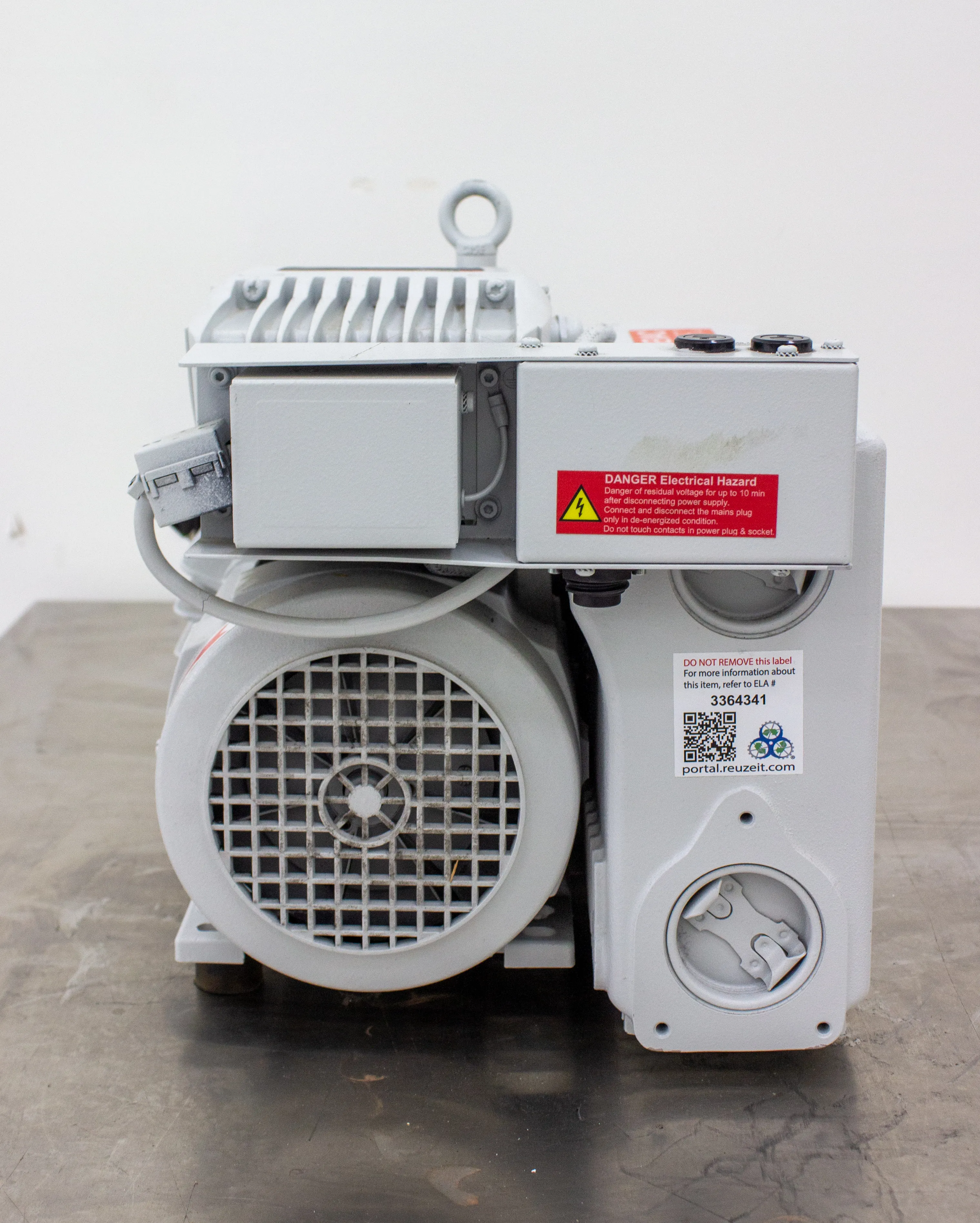 Used Leybold Sogevac SV40/65 BI FC Vacuum Pump 220V 50/60Hz