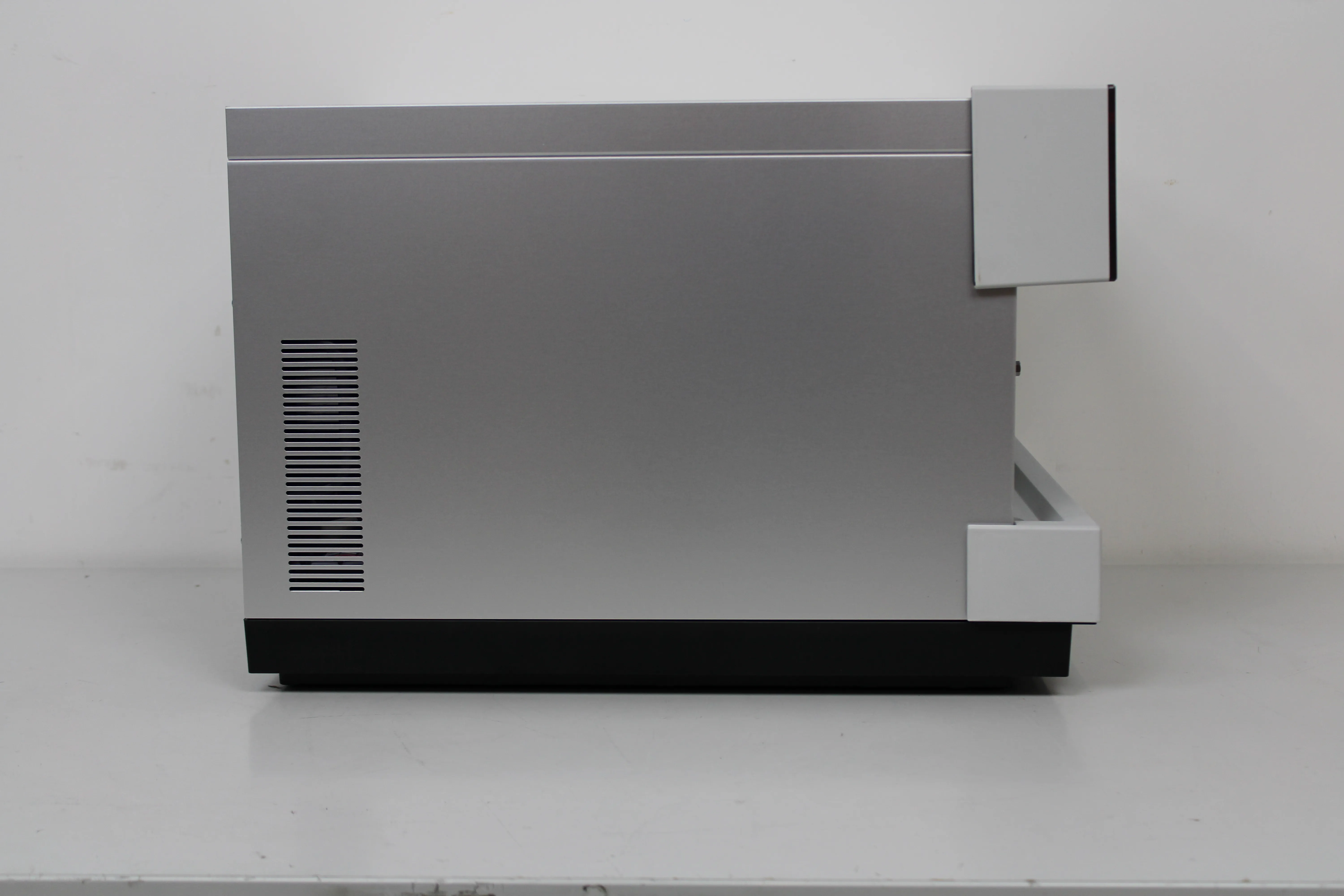 Thermo Scientific Dionex UltiMate WPS-3000TBRS Well Plate Autosampler