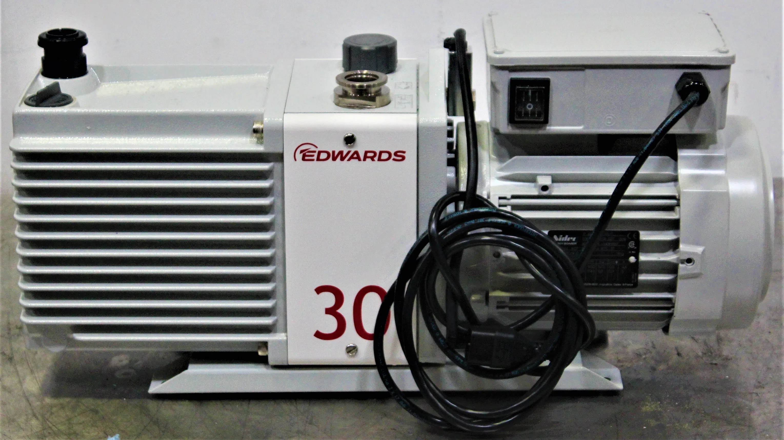 Edwards E2M30 Vacuum Pump 220V 50Hz/60Hz 30-Day Warranty