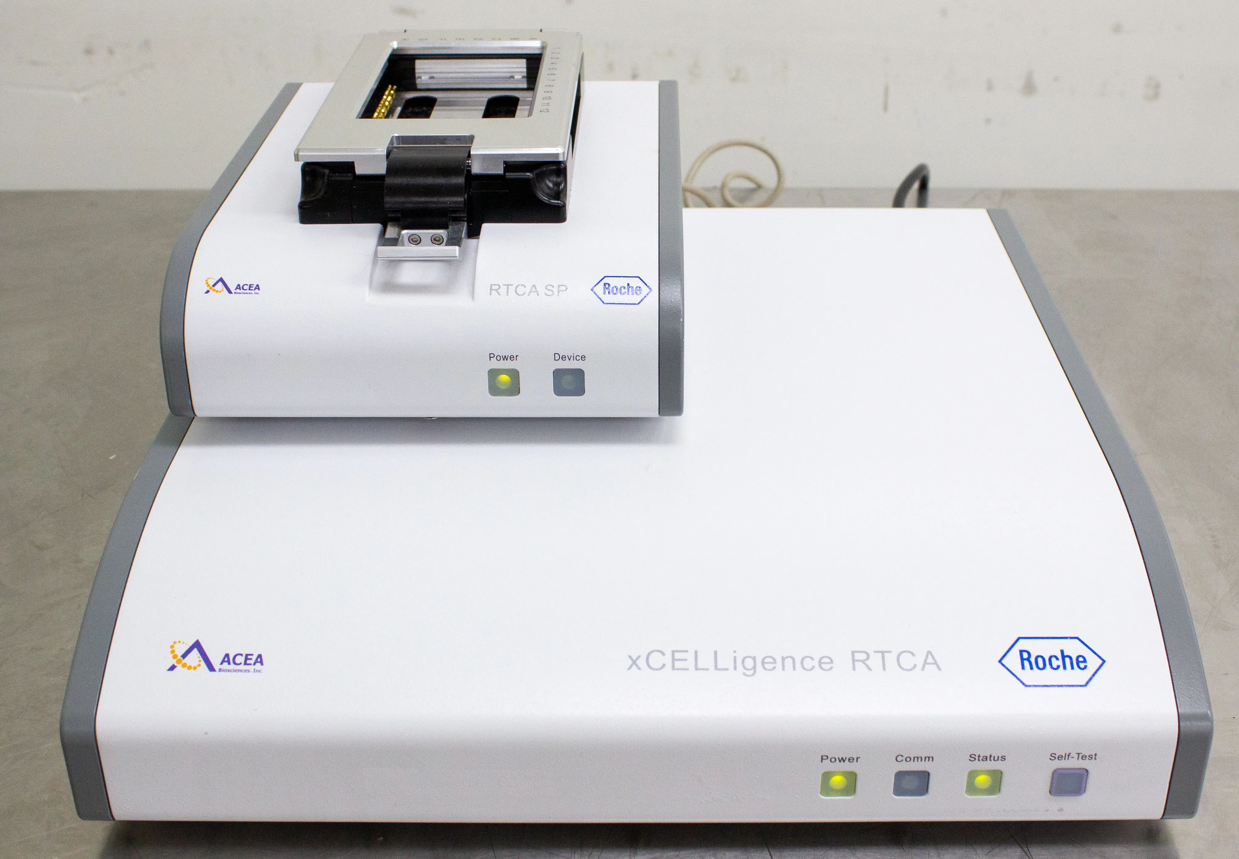 Roche /Acea xCELLigence RTCA W380 & RTCA SP Station 1X96