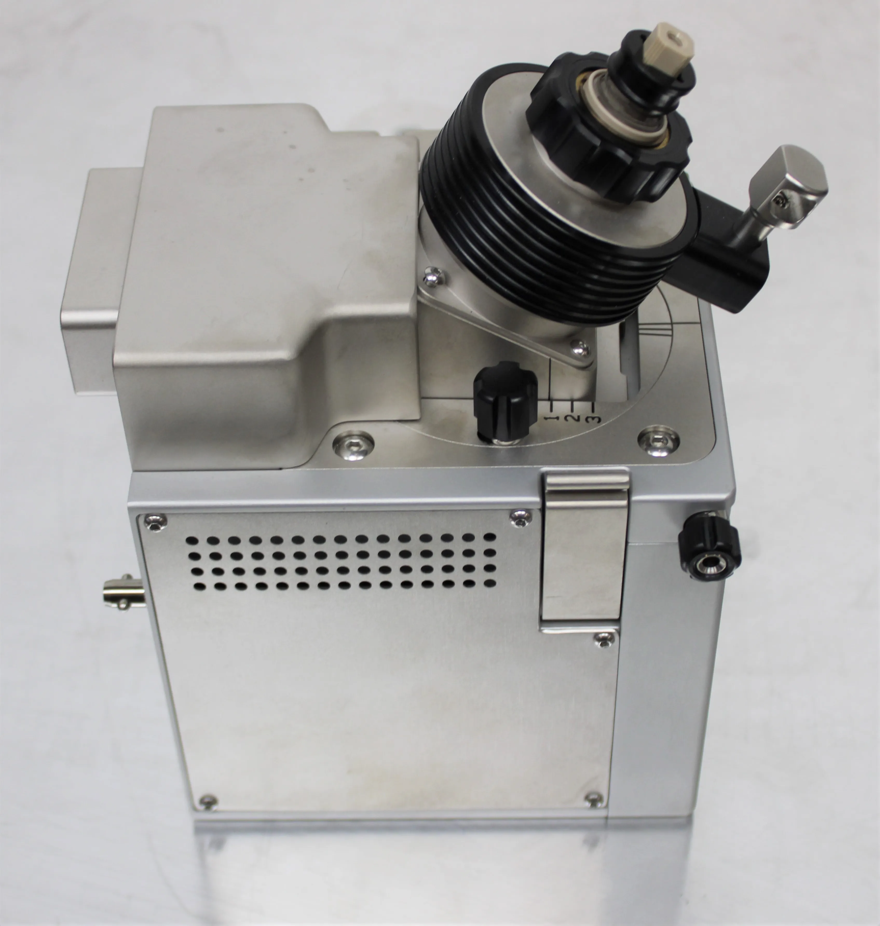 D.I.S Dynamic Integrated Solutions 80100-62050 Housing for Mass Spectrometry