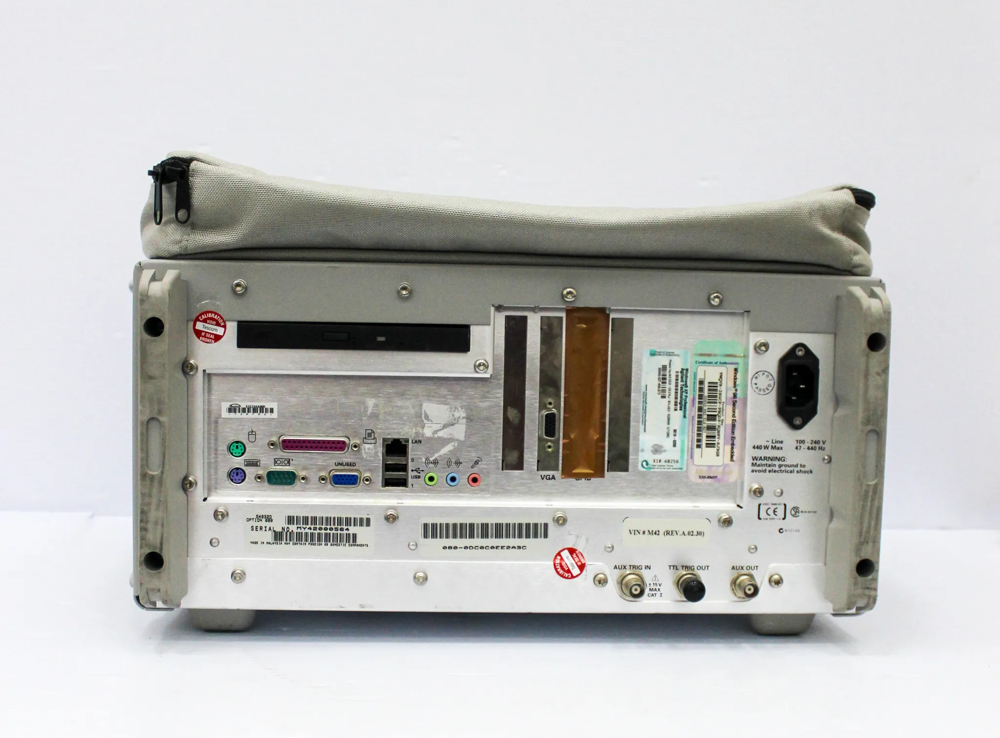 Agilent infiniium 1 GHz/4 GSa/s Model: 54832D MSO Mixed-Signal Oscilloscope