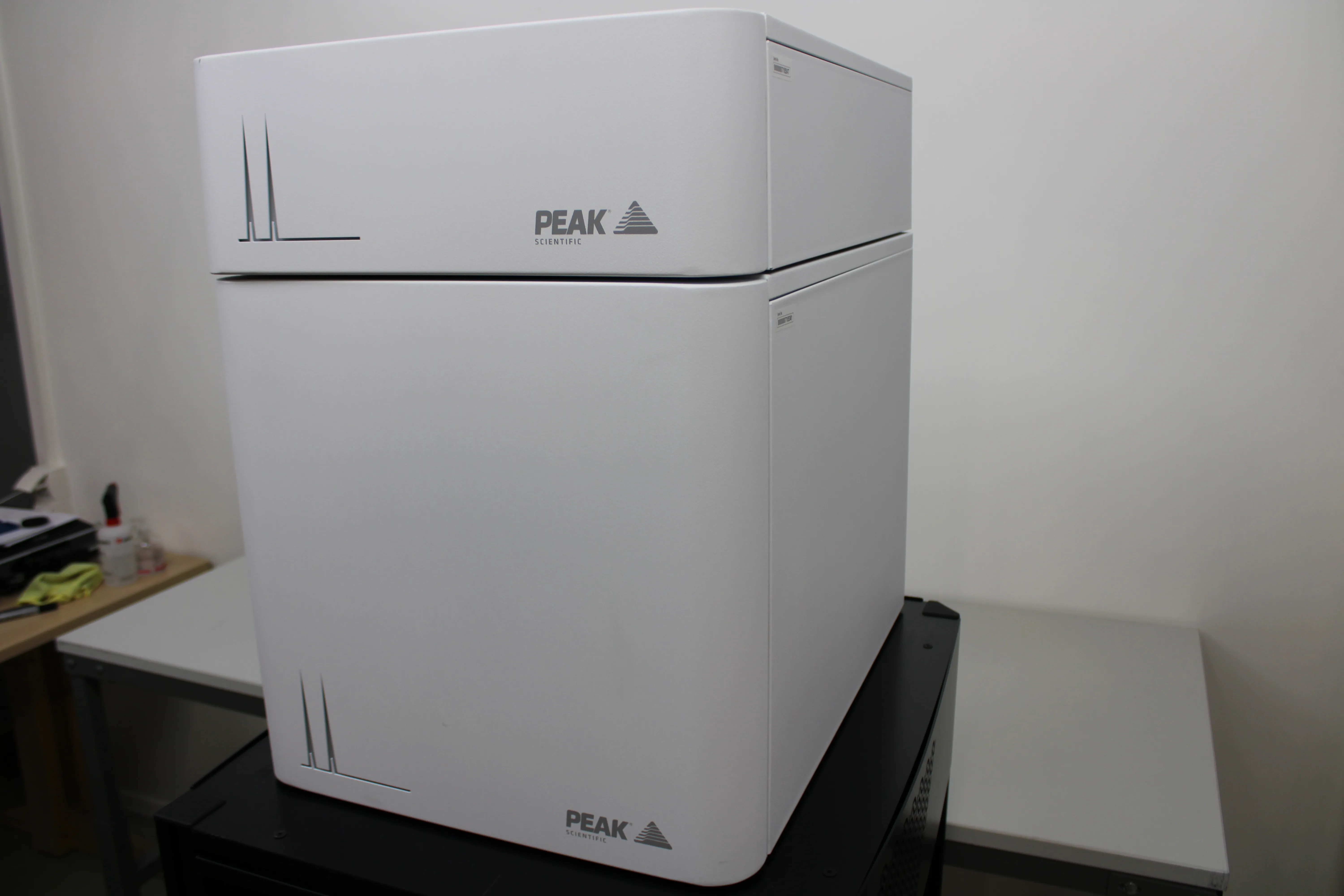 Peak Scientific Acrion N2 Nitrogen Gas Generator & Acrion Air Compressor