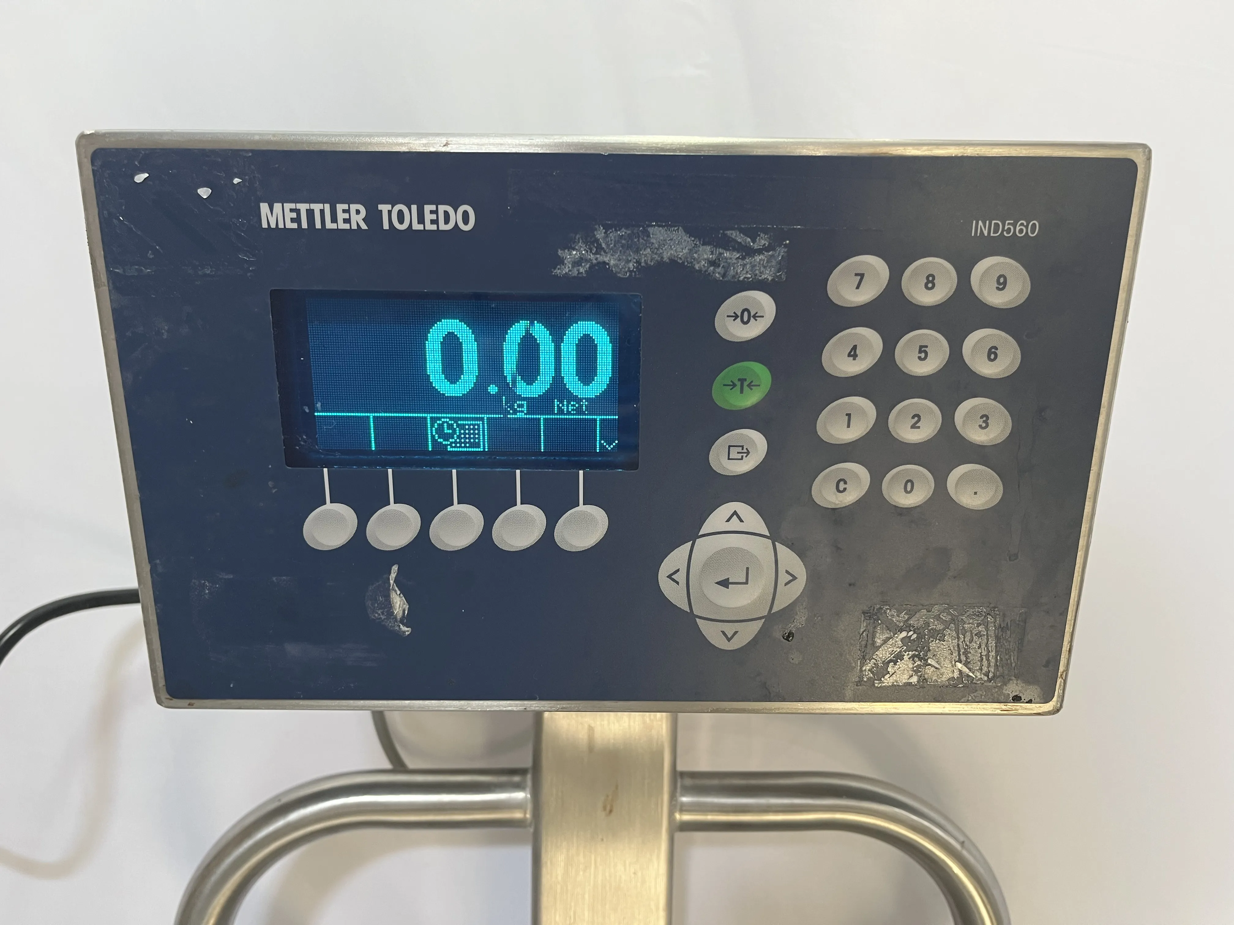 Mettler Toledo IND560 with Deckmate Floor Scale