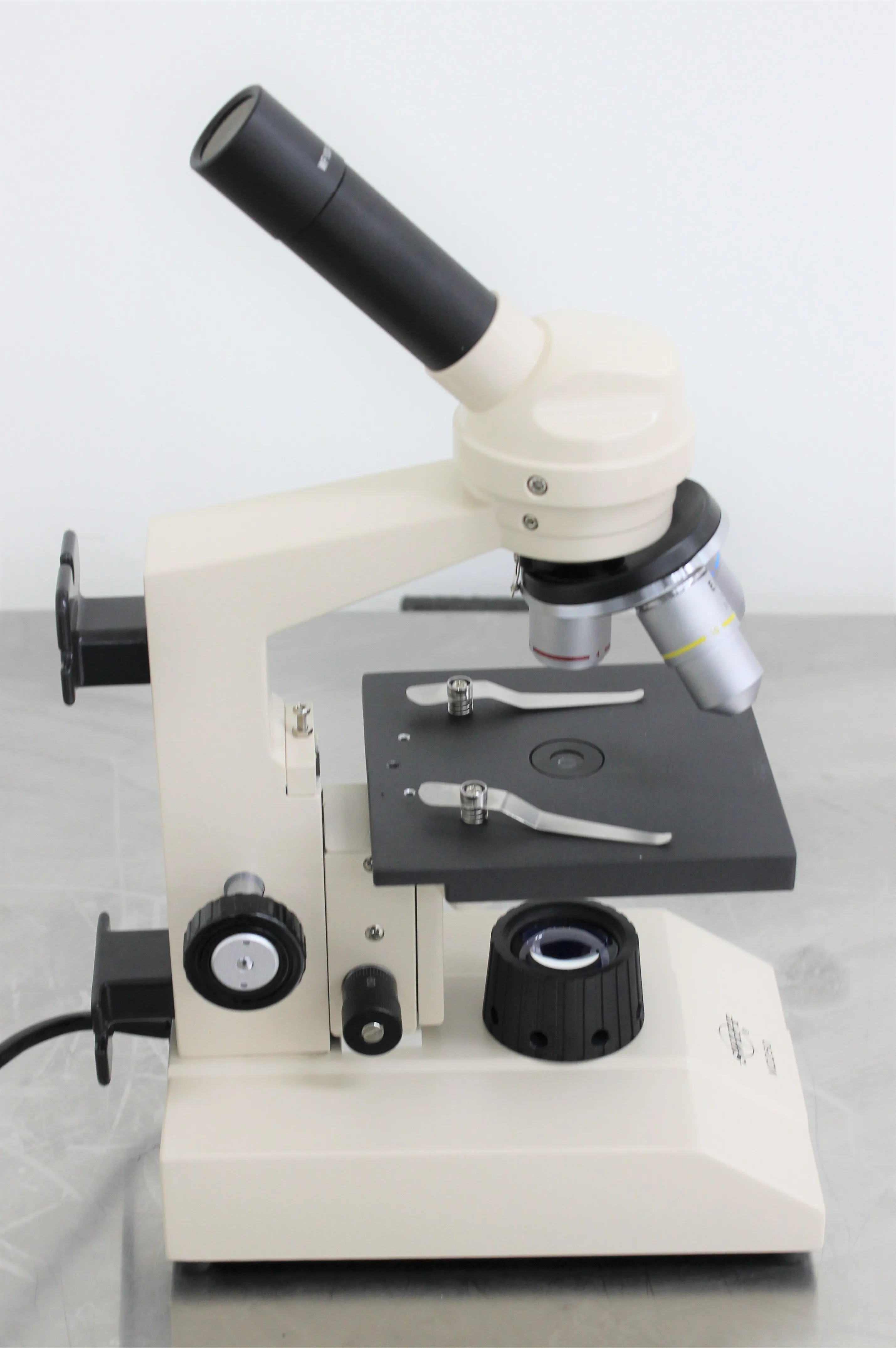 Swift M2250 Cordless LED Compound Microscope