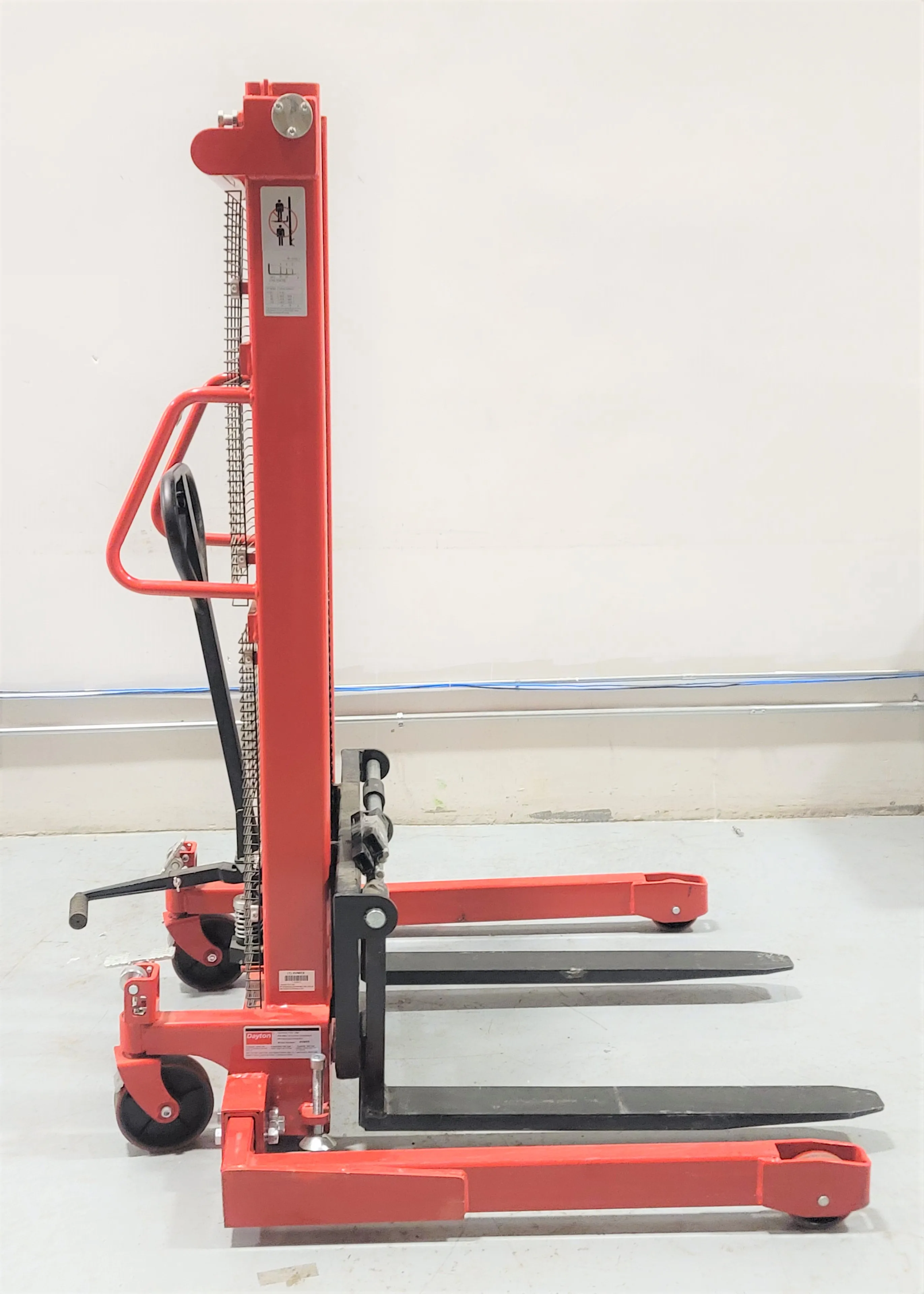 Dayton Manual Straddle Stacker 4VME9, Used, Class 1, 2000 lb Load Capacity - 30-Day Warranty