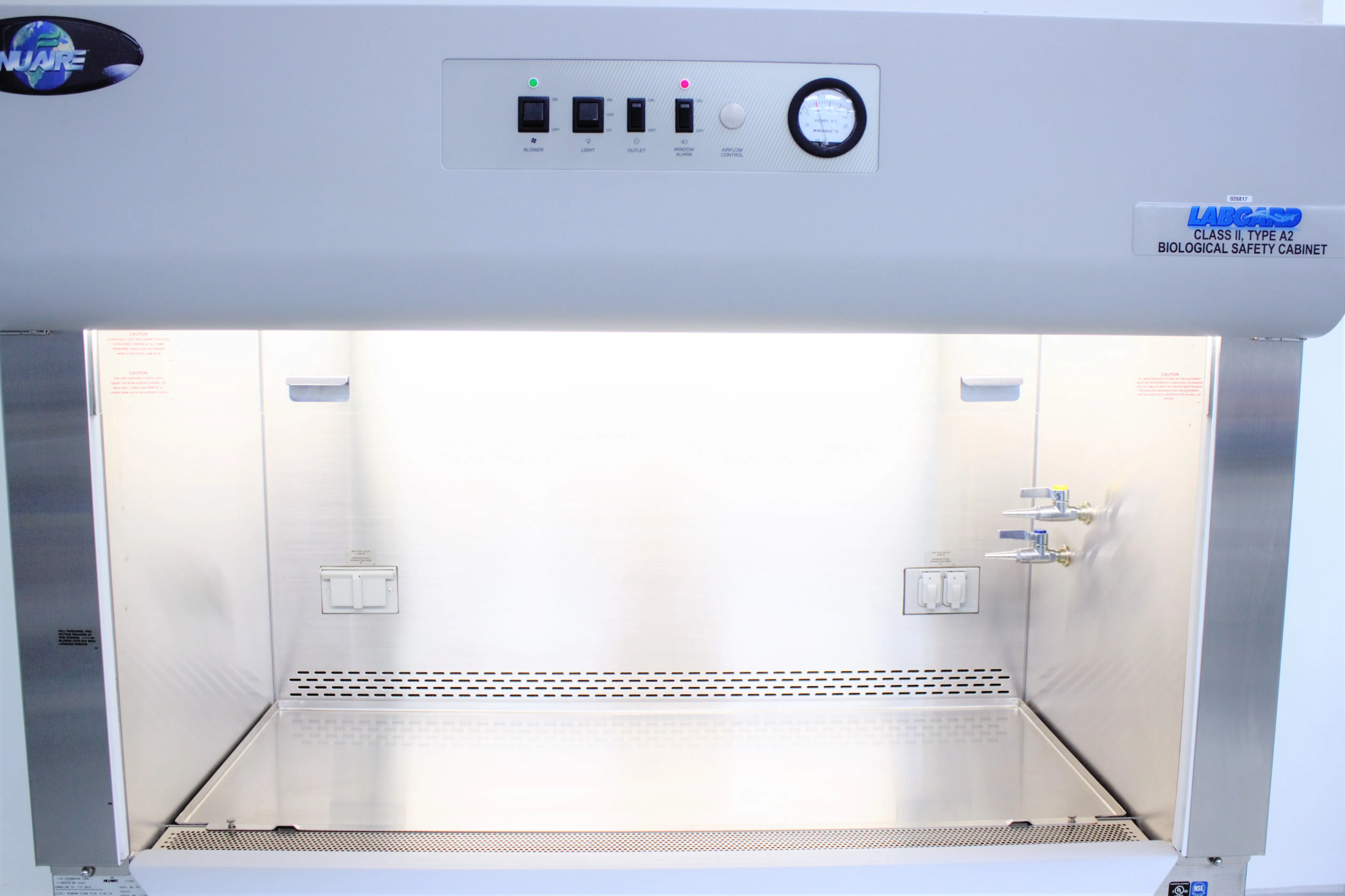 NuAire NU-425-400 Class II Type A2 Biosafety Cabinet