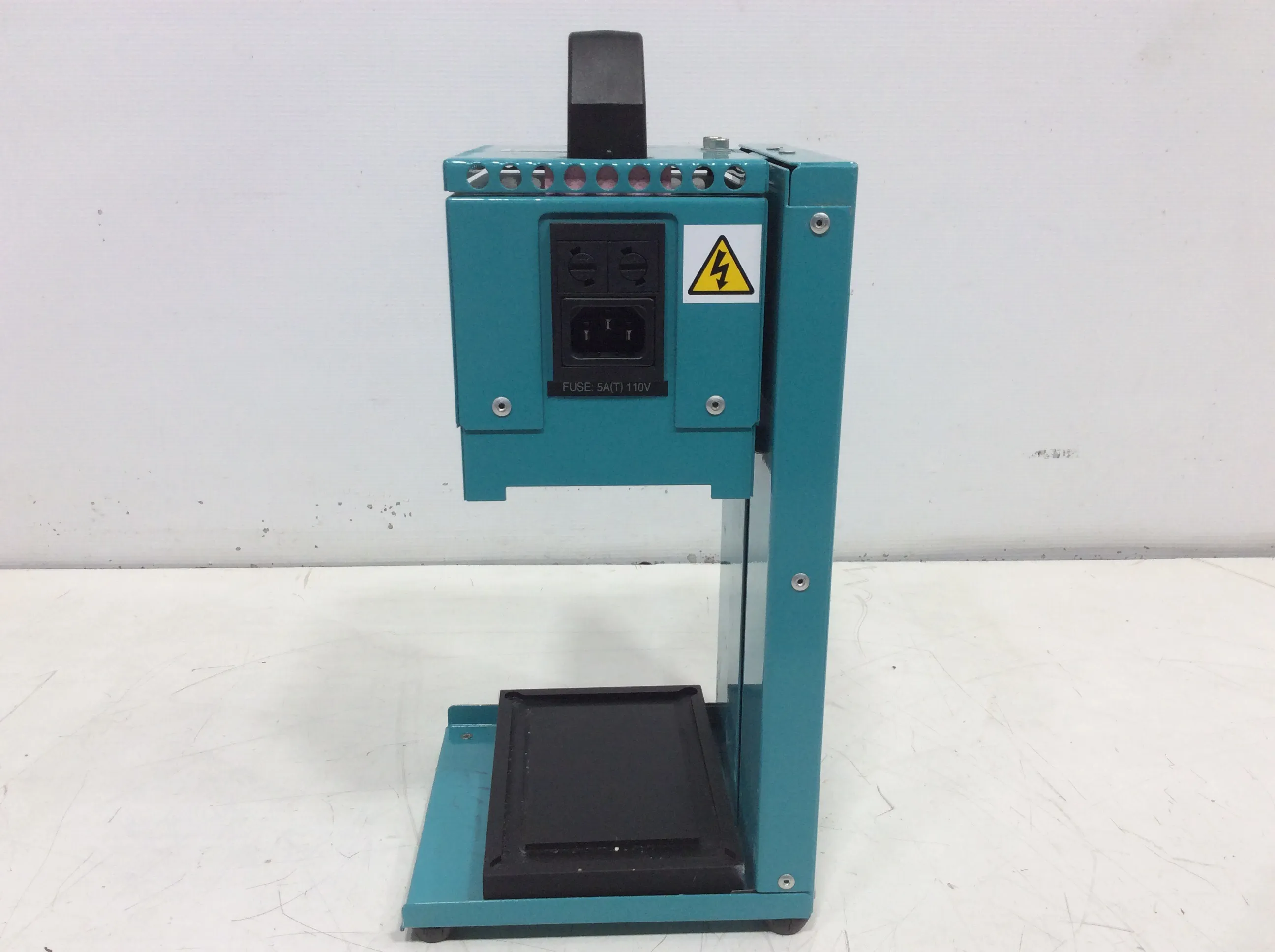 Advanced Biotechnologies Combi Thermo-Sealer AB-0384/110 Plate Sealer Used in Liquid Handling