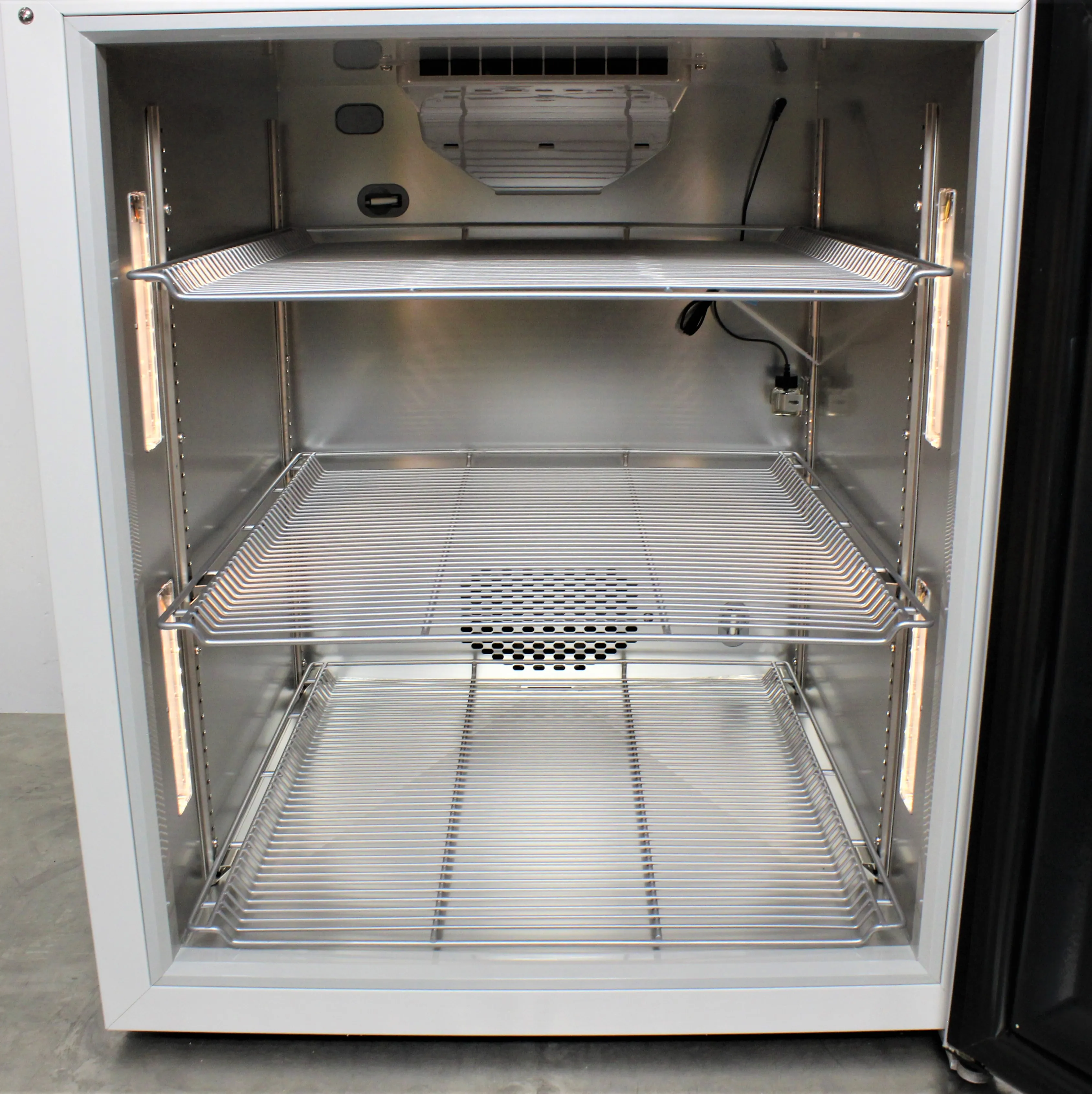 Thermo Scientific TSX Series Undercounter Lab Refrigerator