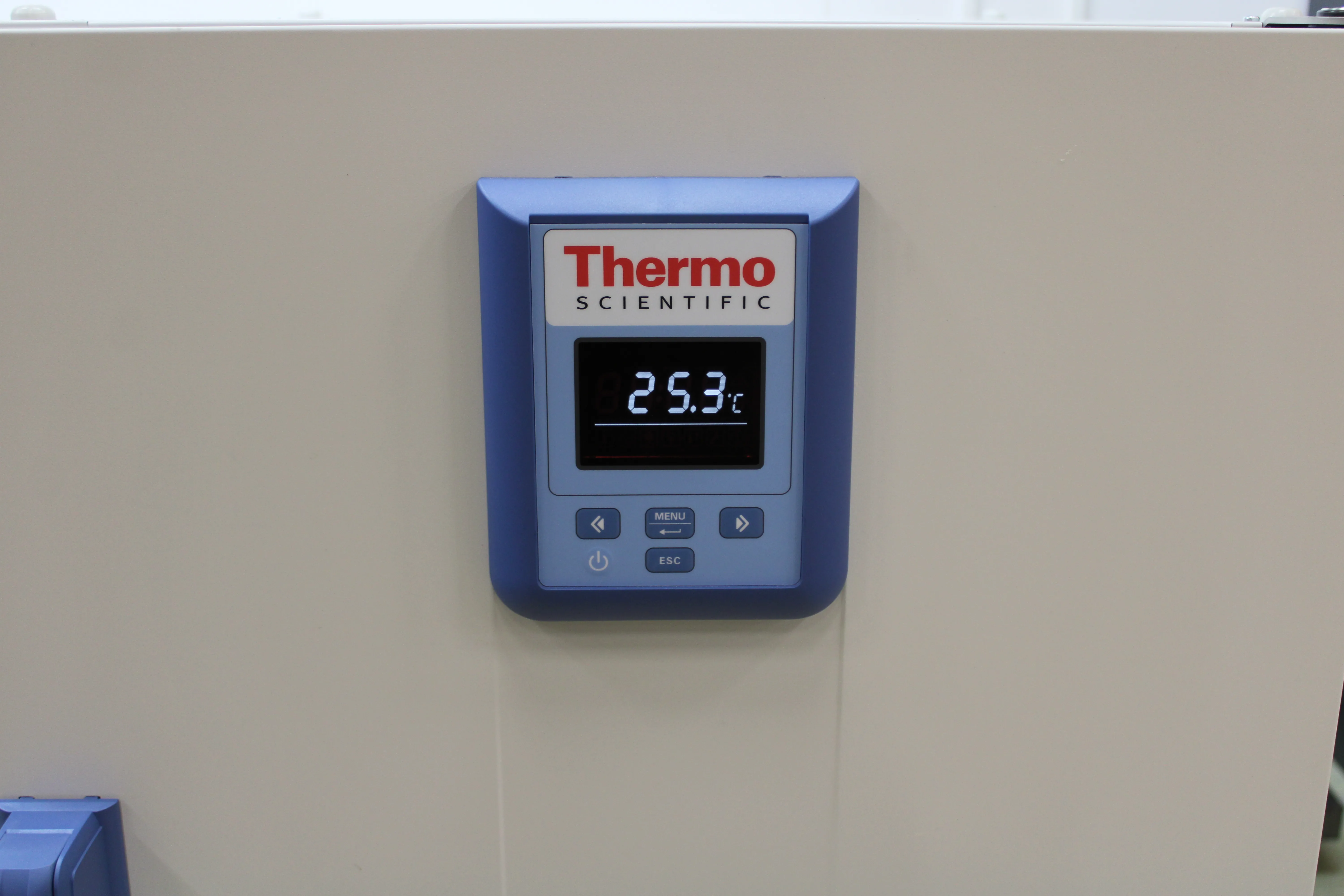 Thermo Scientific Heratherm IGS100 General Protocol Microbiological Incubator