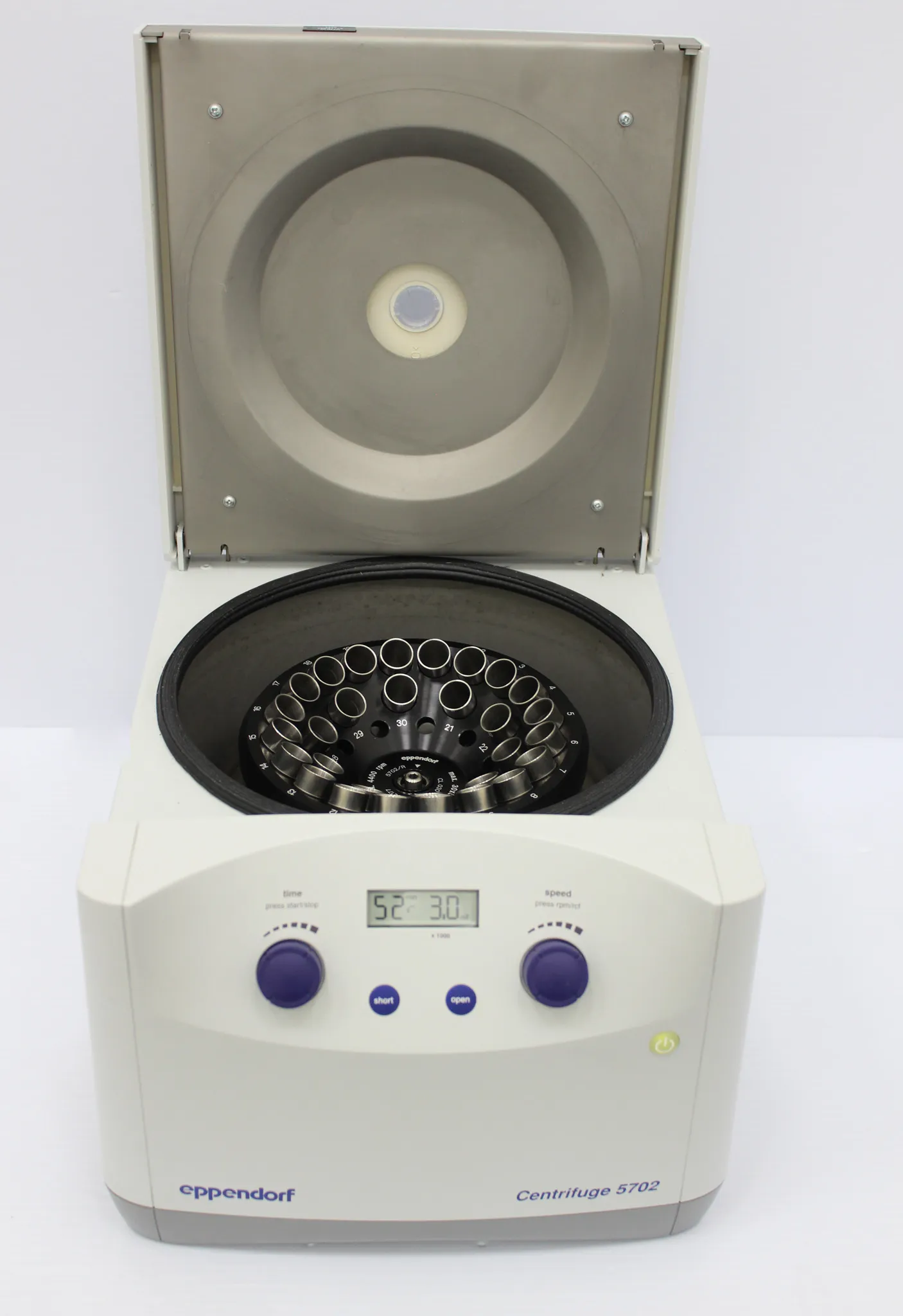 Eppendorf 5702 Benchtop Centrifuge 4 x 85ml Samples 4400 RPM