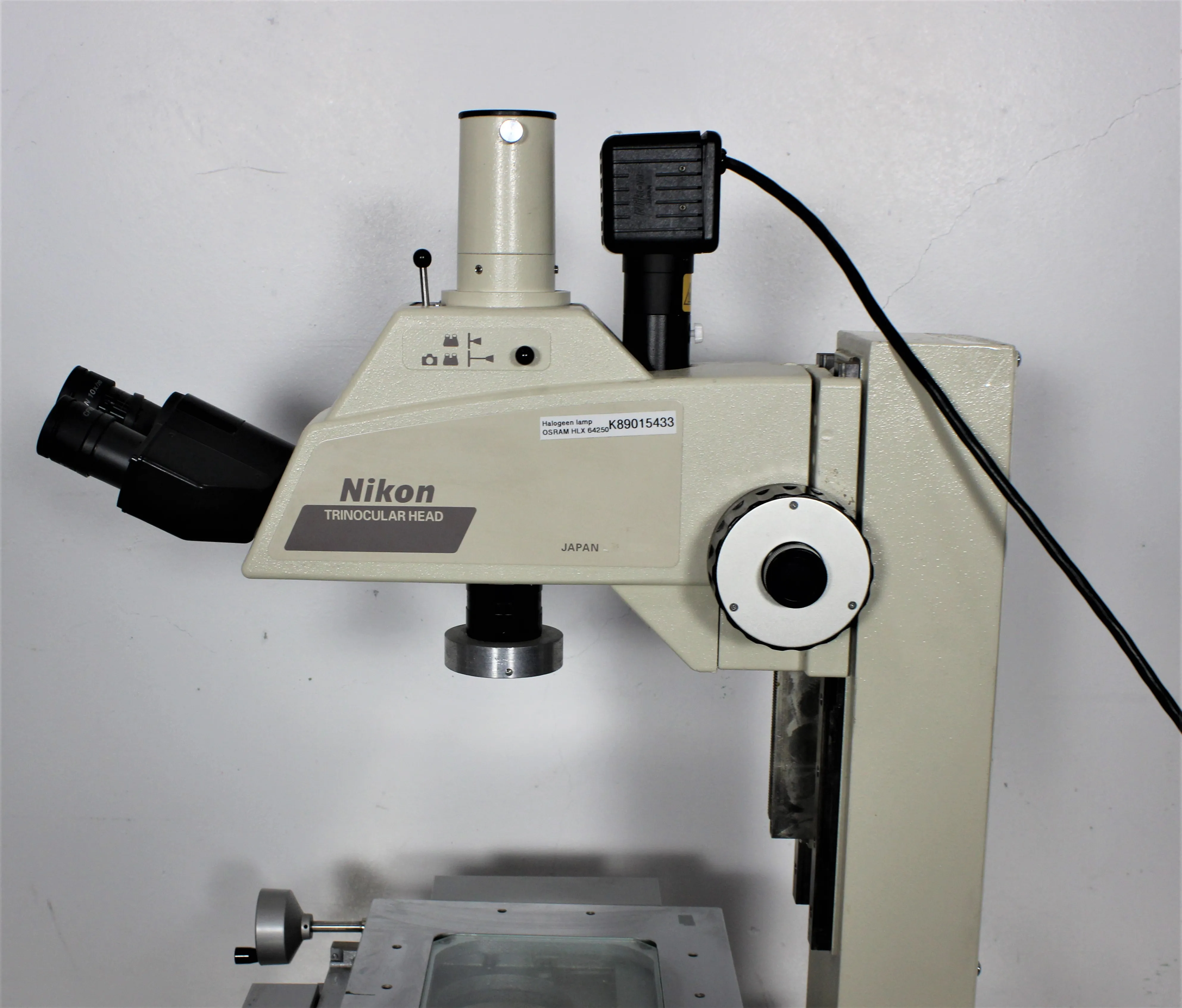 Nikon MM-410 Microscope