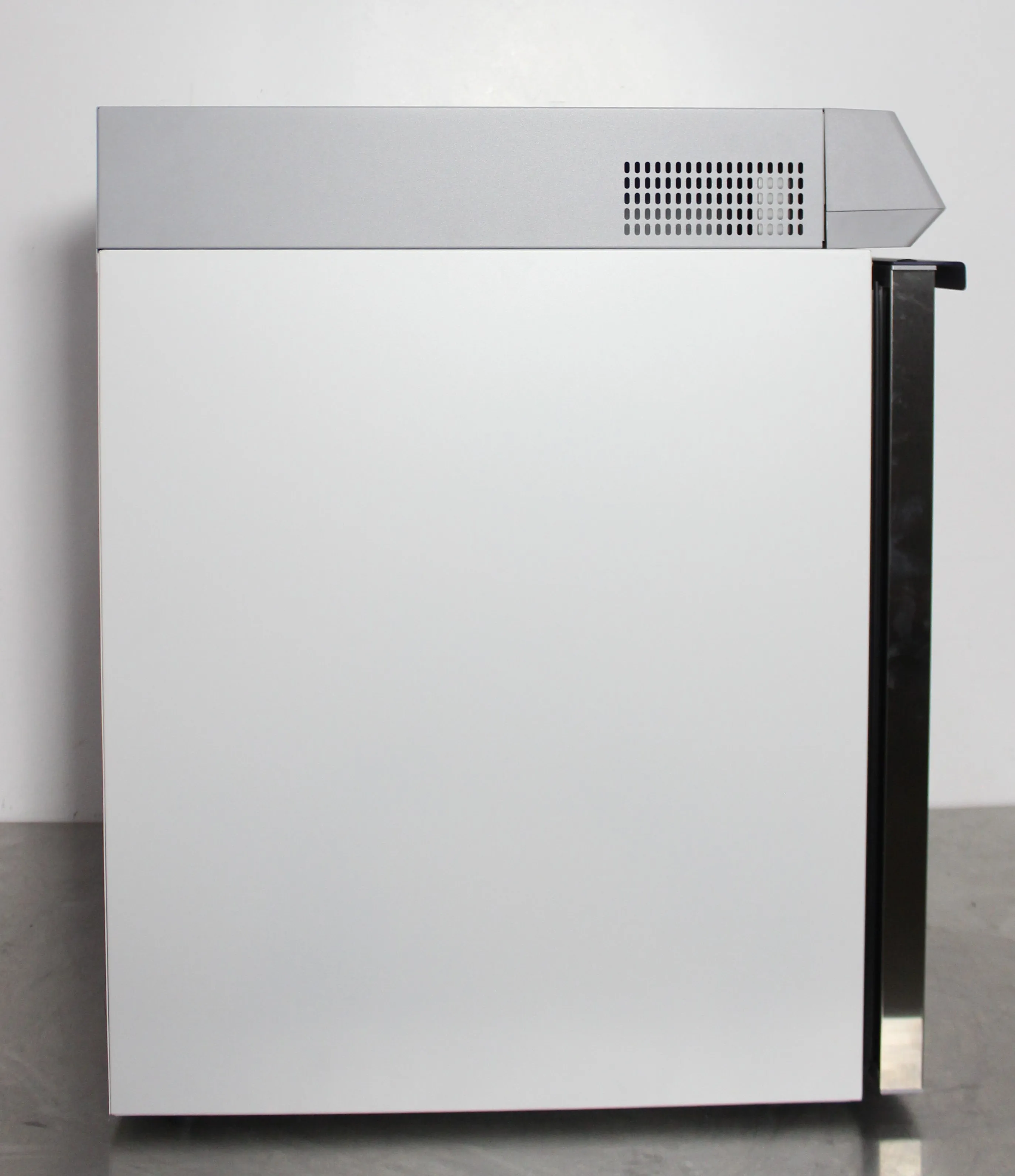 Thermo Scientific TSX Series High-Performance Undercounter Refrigerator, Glass Door TSX505GA