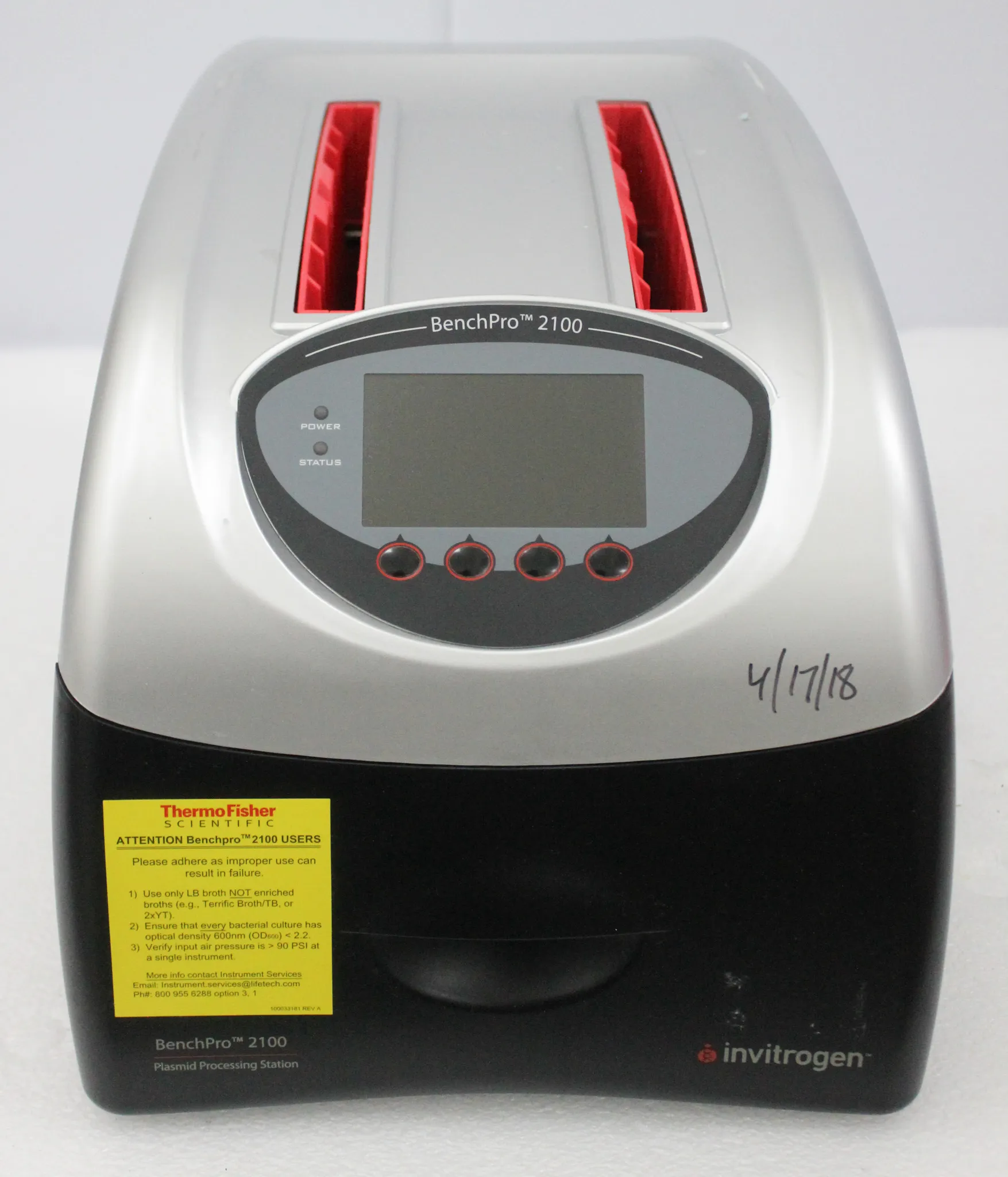 Invitrogen BenchPro 2100 Plasmid Purification System DNA Purification Unit - Used