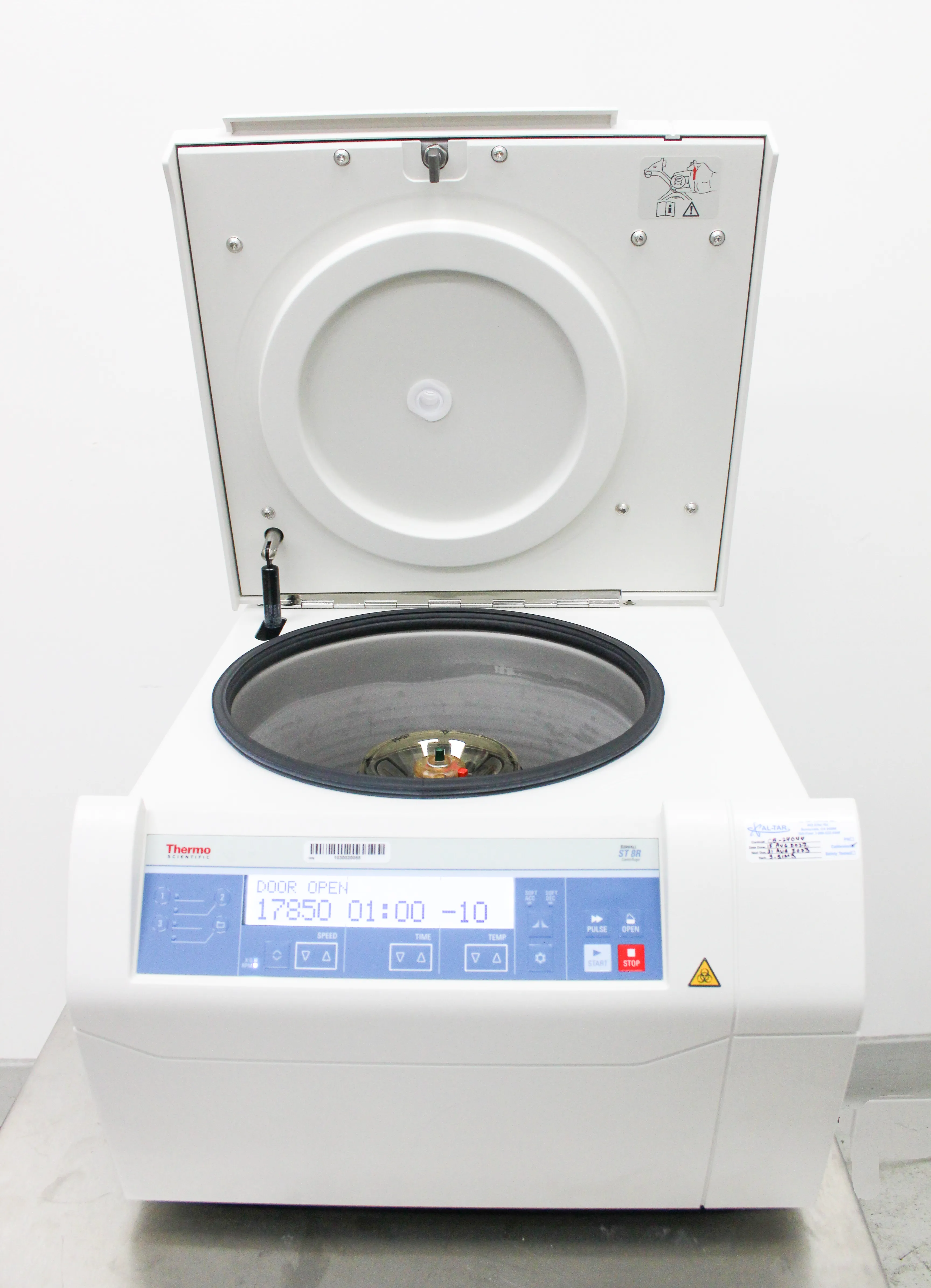 Thermo Scientific Sorvall ST 8R Refrigerated Benchtop Centrifuge 75007203