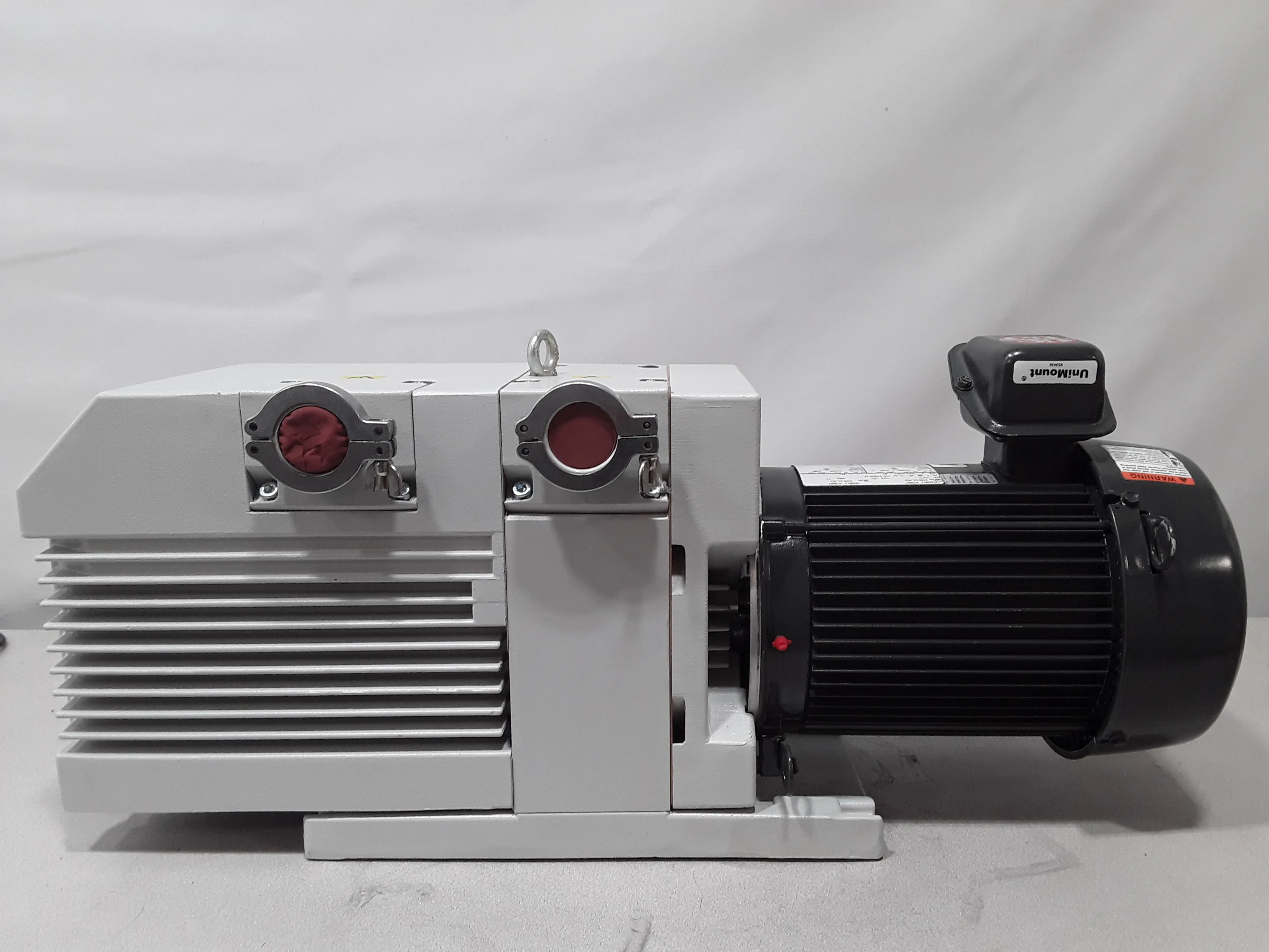 TRIVAC D65B Rotary Vane Pump - Laboratory and Medical Equipment - REUZEit