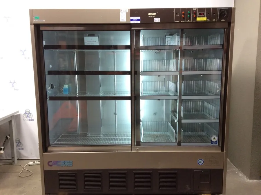 Sanyo Medicool Pharmaceutical Refrigerator Model MPR-1011R