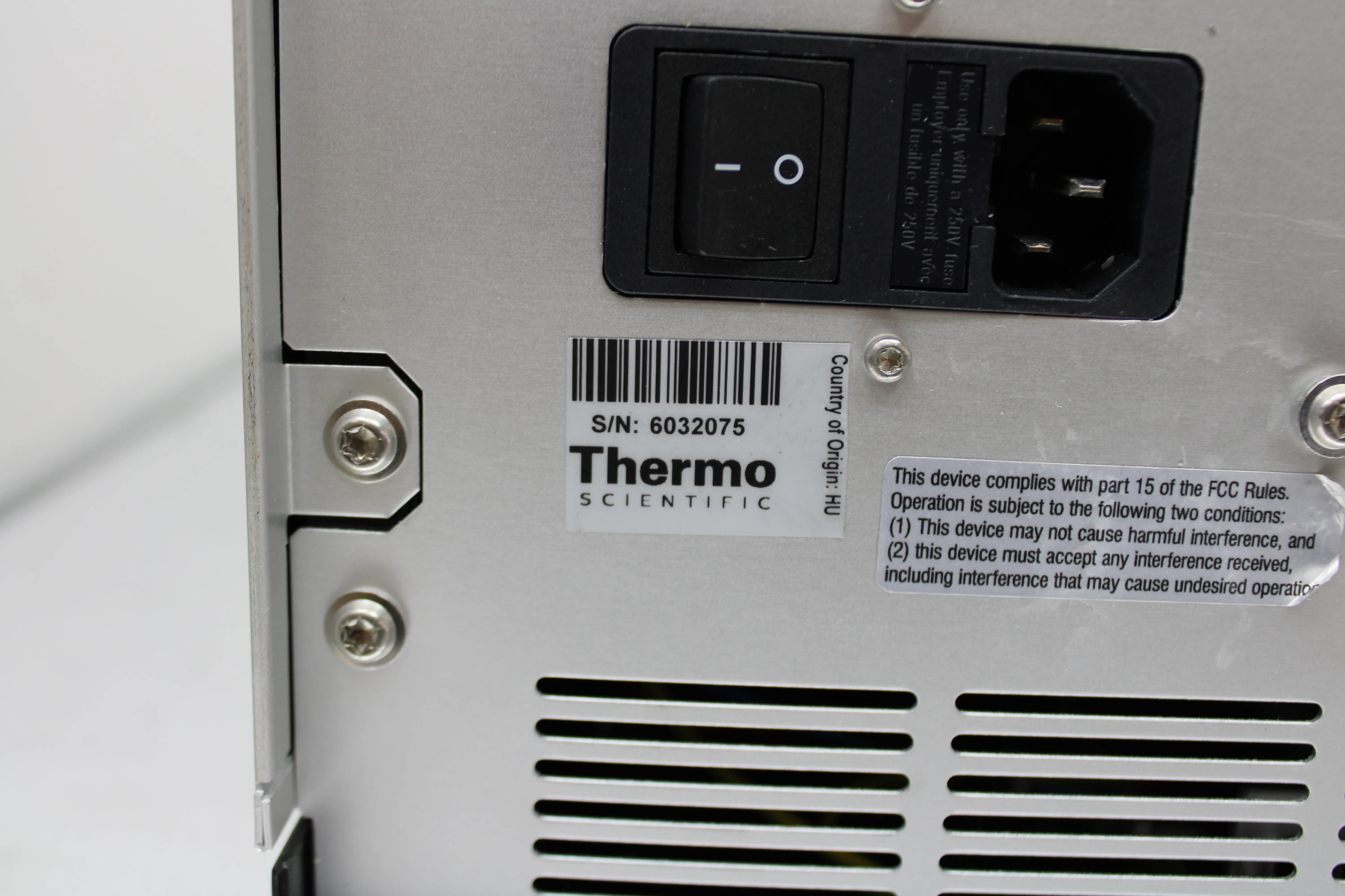 Thermo Scientific UltiMate 3000 TCC-3000SD Standard Thermostatted Column Compartment - Used