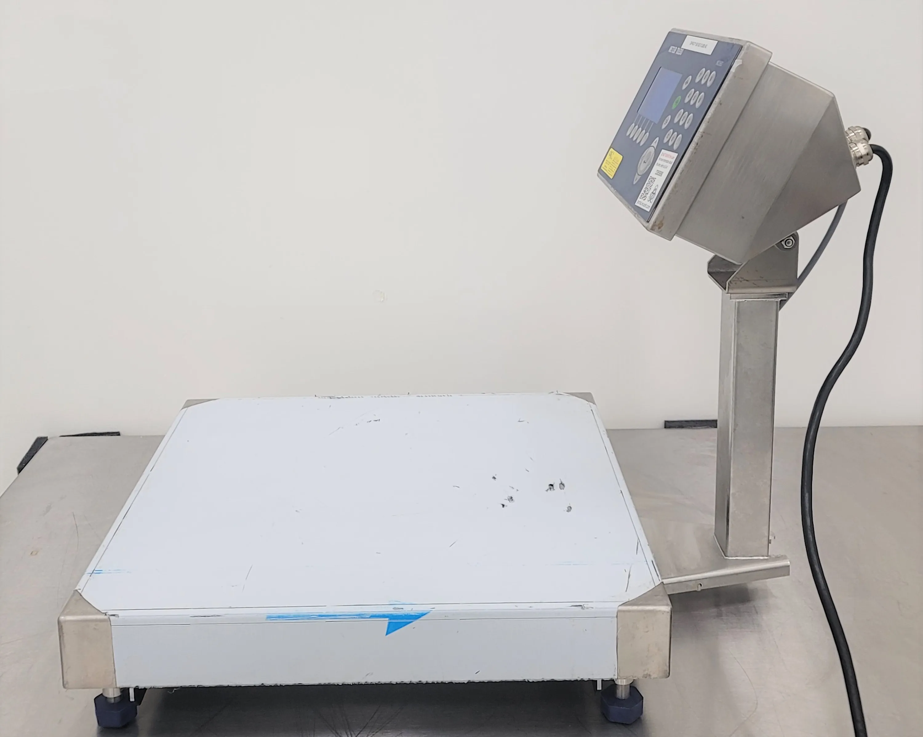 Mettler-Toledo IND560 Bench Scale / Floor Scale