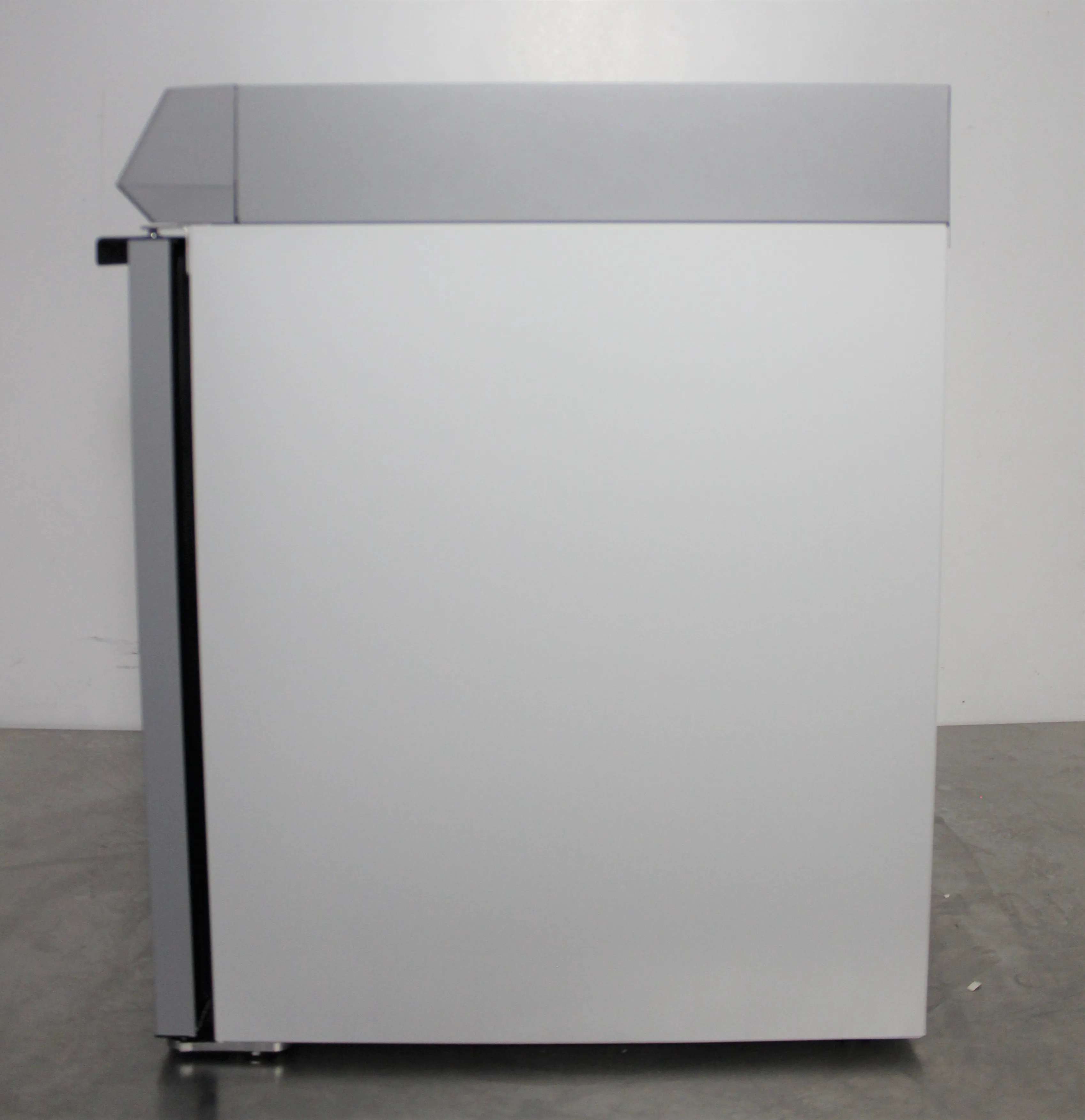 Thermo Scientific TSX Series Undercounter Lab Refrigerator