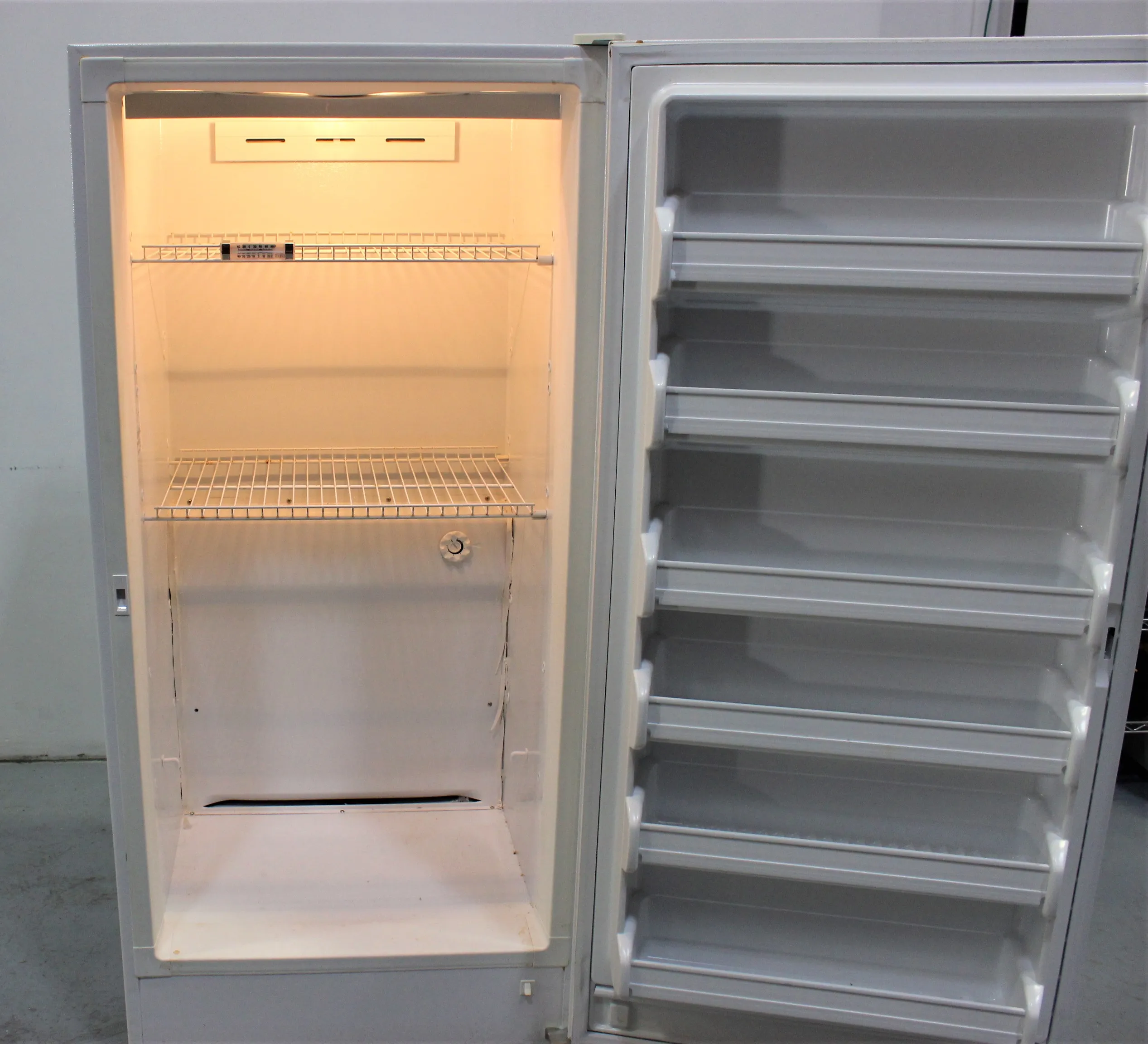 GE General Electric FUF 20DMCRWH Freezer Used 30-Day Warranty 100% Parts and Labor, Class 2