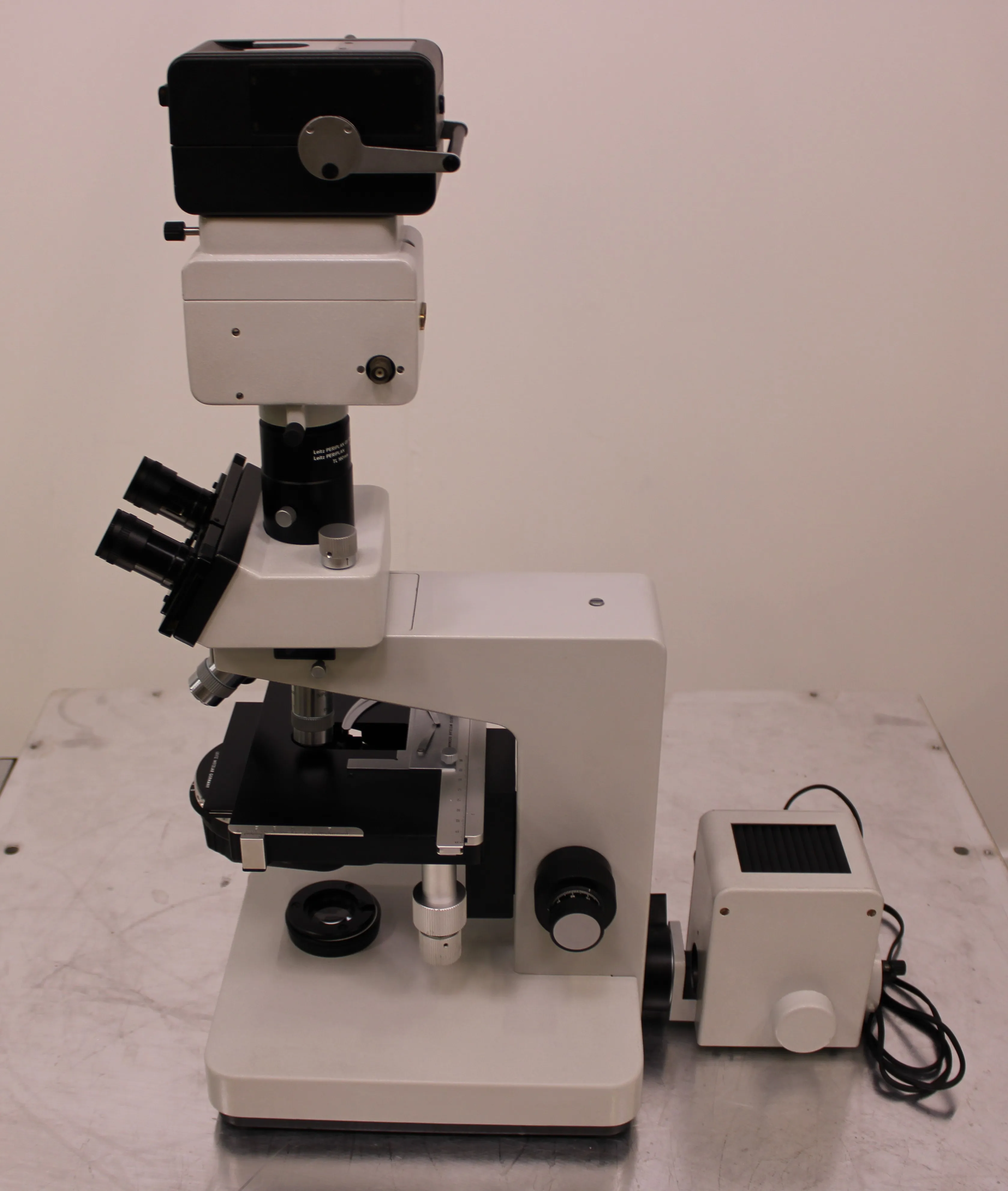 Leitz Dialux 20 Microscope with WILD MPS 51 S SPOT Camera