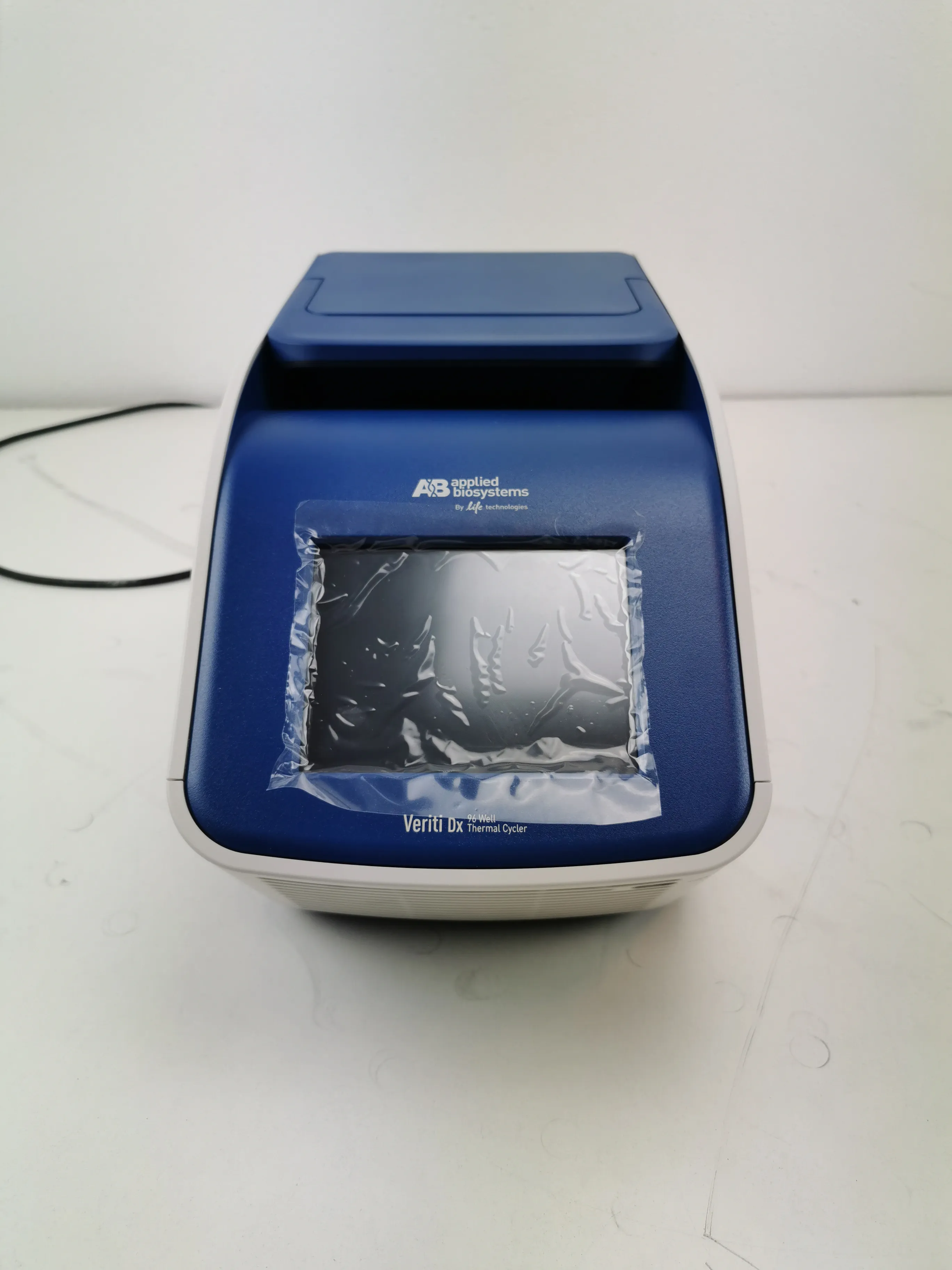 Applied Biosystems 4452300 PCR Thermal Cycler Veriti Dx 96-Well