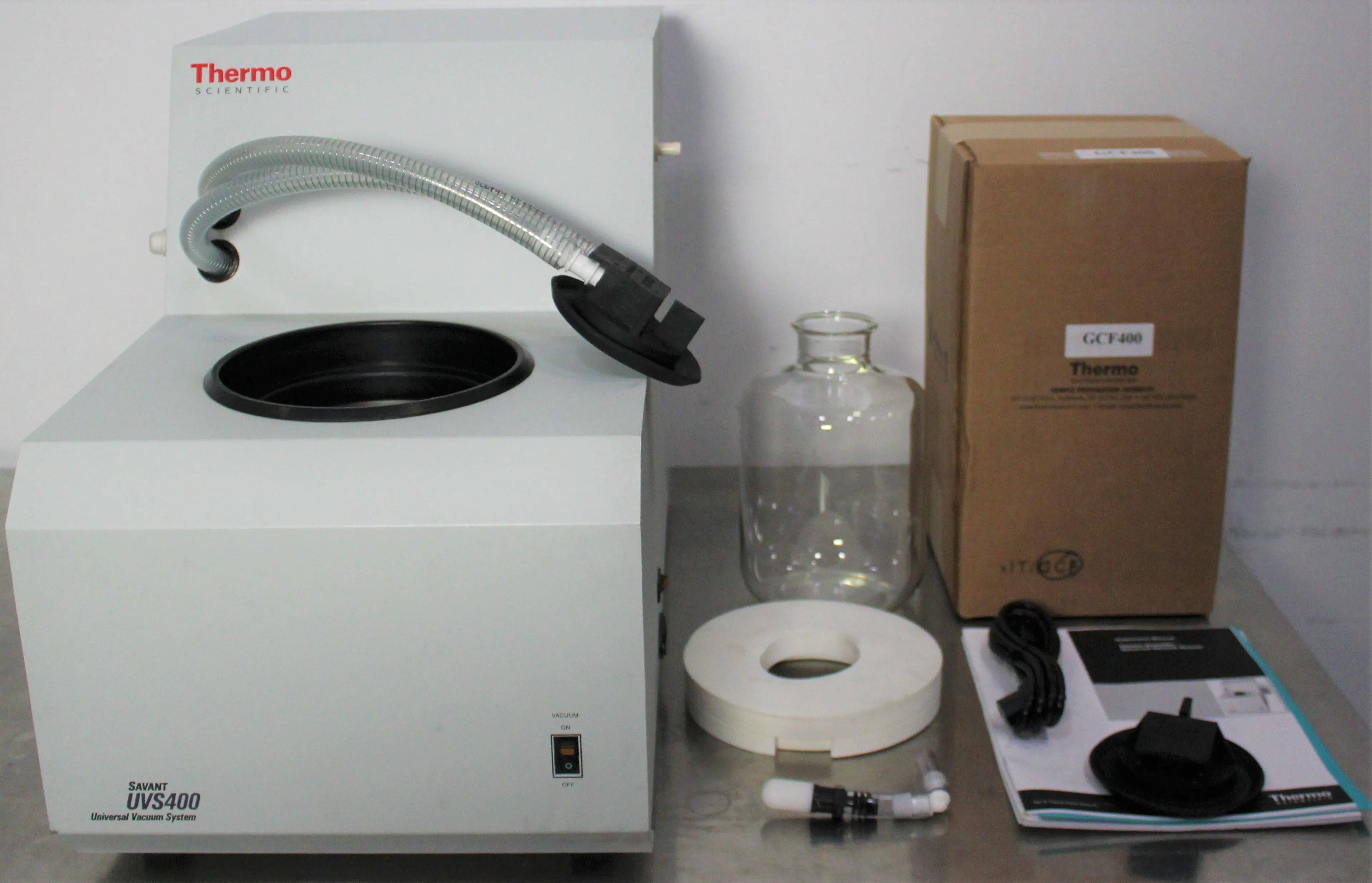 Thermo Fisher UVS 400-115 SpeedVac Vacuum System with Refrigerated Vapor Trap - Used (1154522601180329)