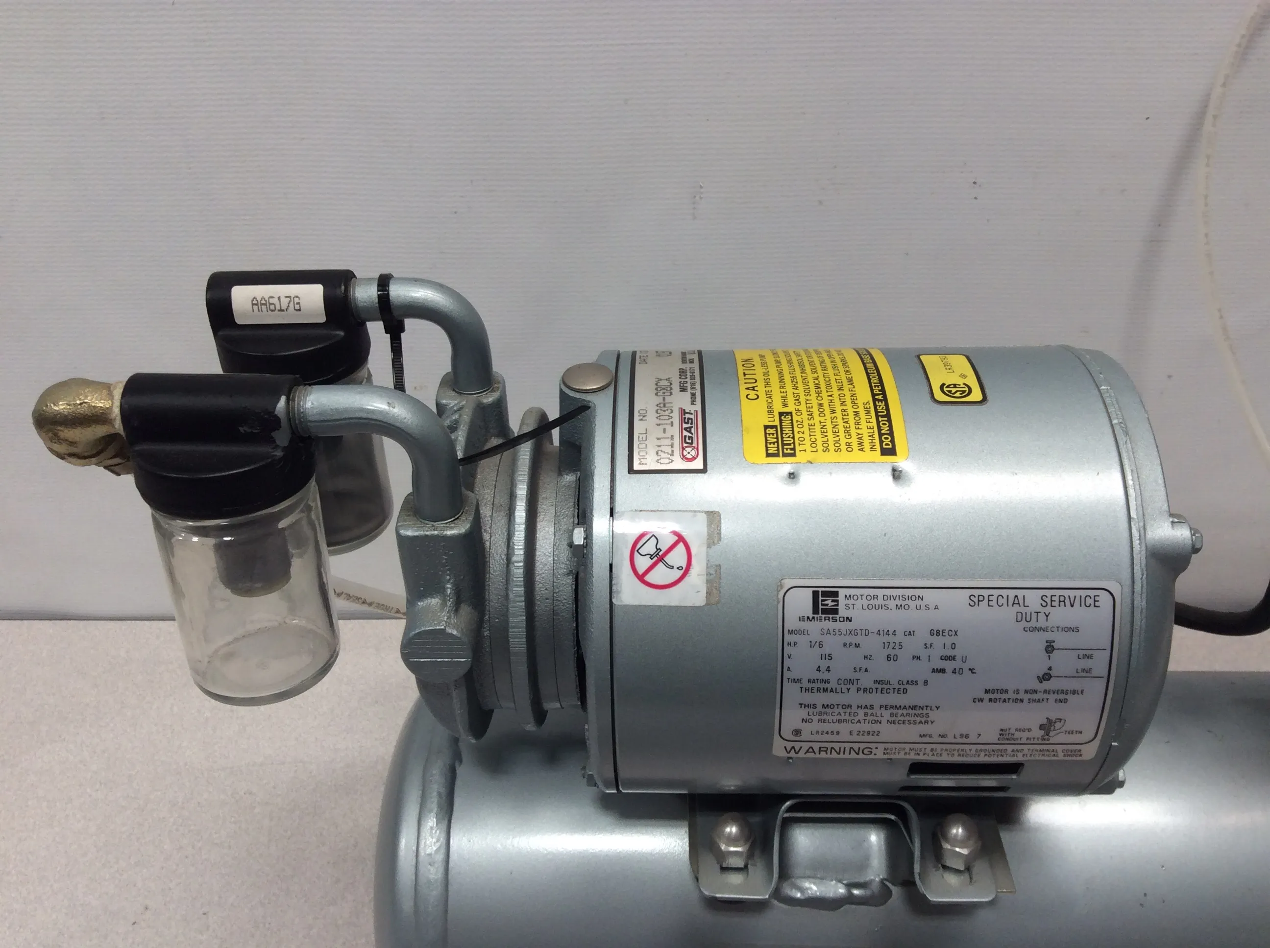 Gast Vacuum Pump 0211-103A-G8CX